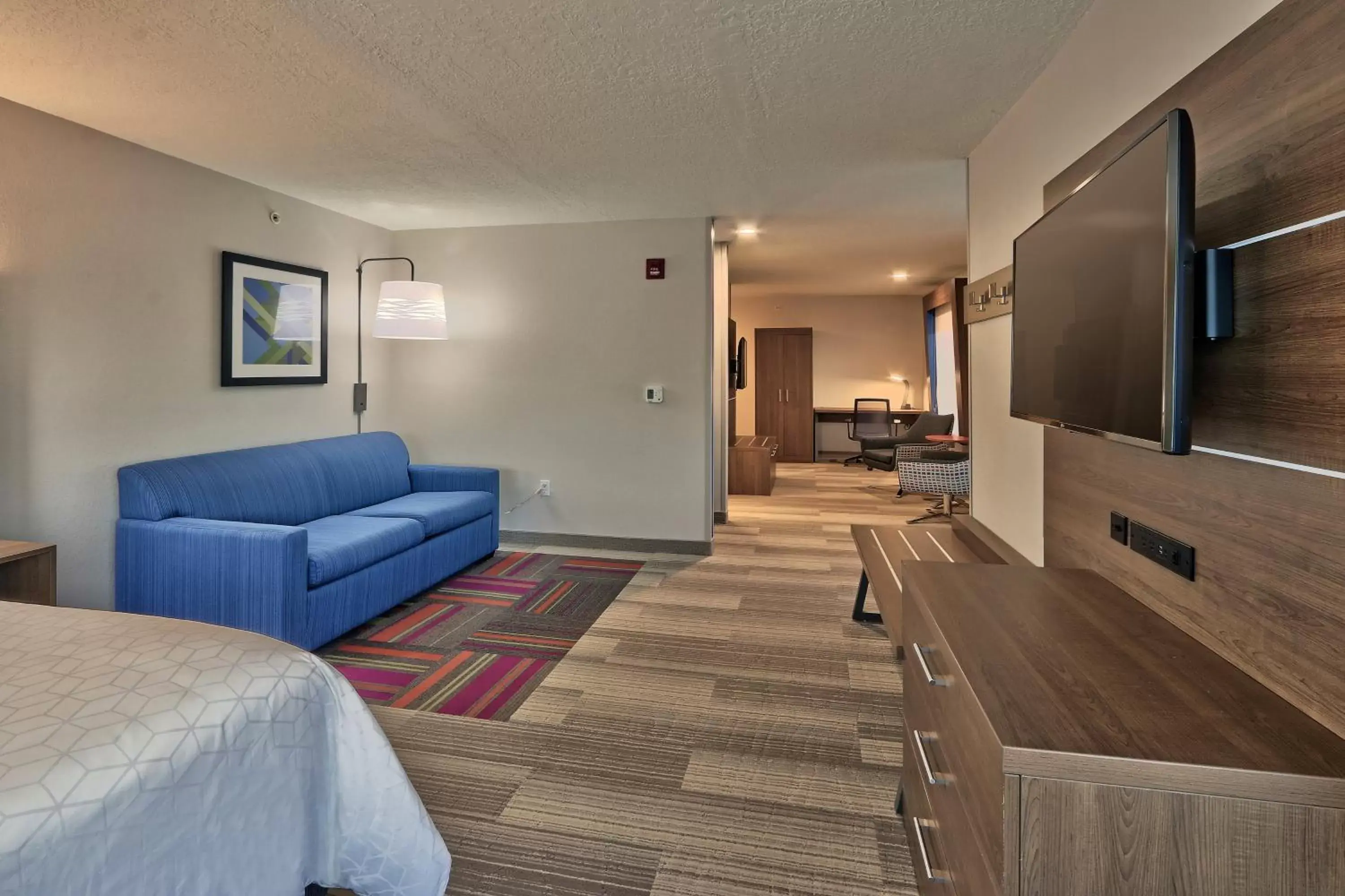 Bedroom, Seating Area in Holiday Inn Express Socorro, an IHG Hotel