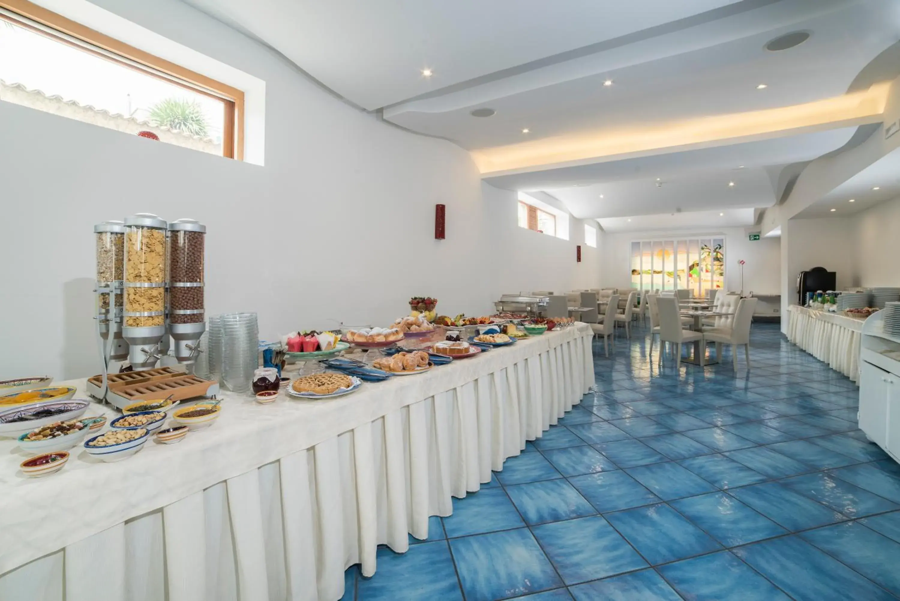 Breakfast, Restaurant/Places to Eat in Hotel Sole Splendid