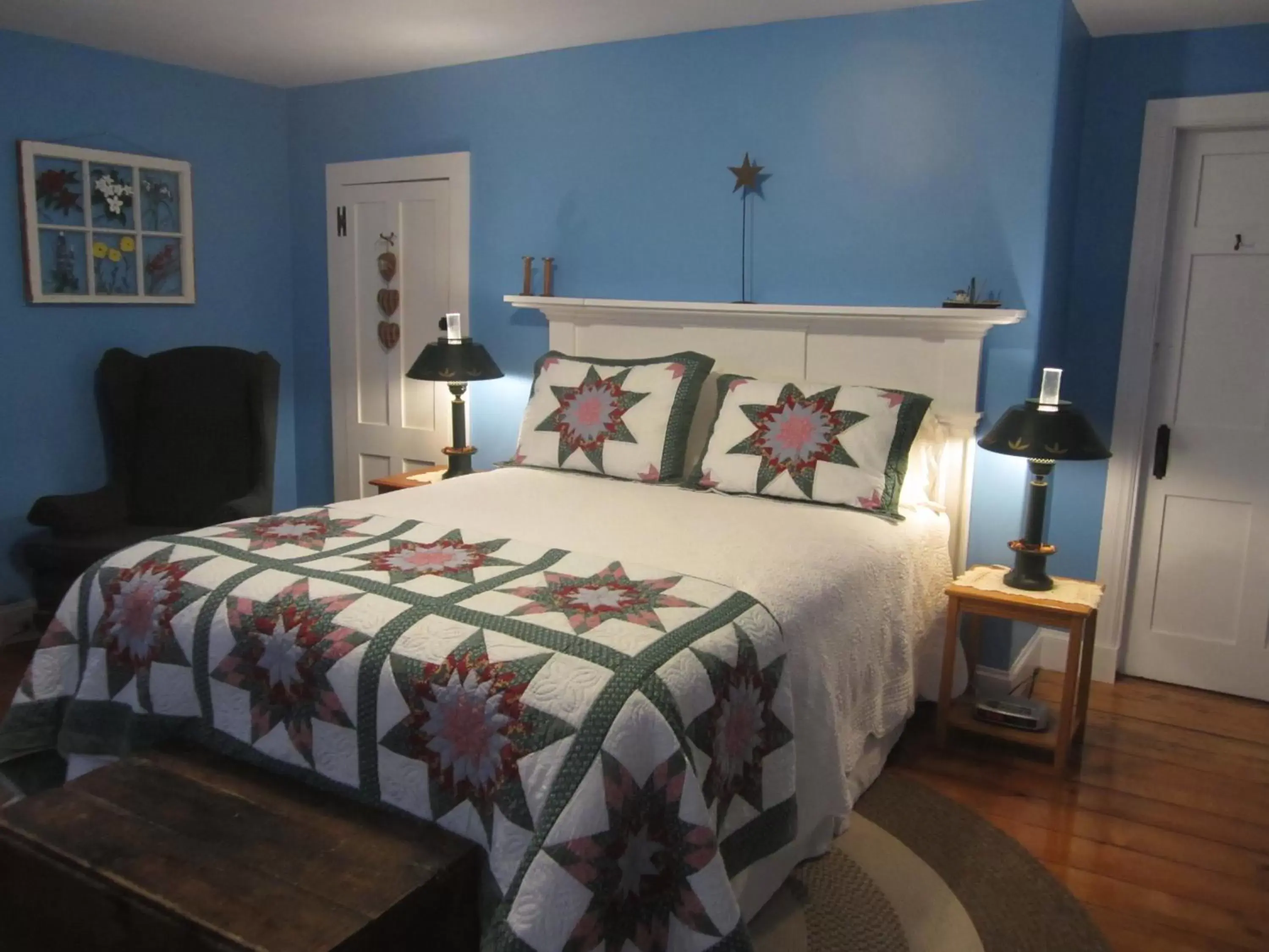 Bedroom, Bed in Grand Oak Manor Bed and Breakfast