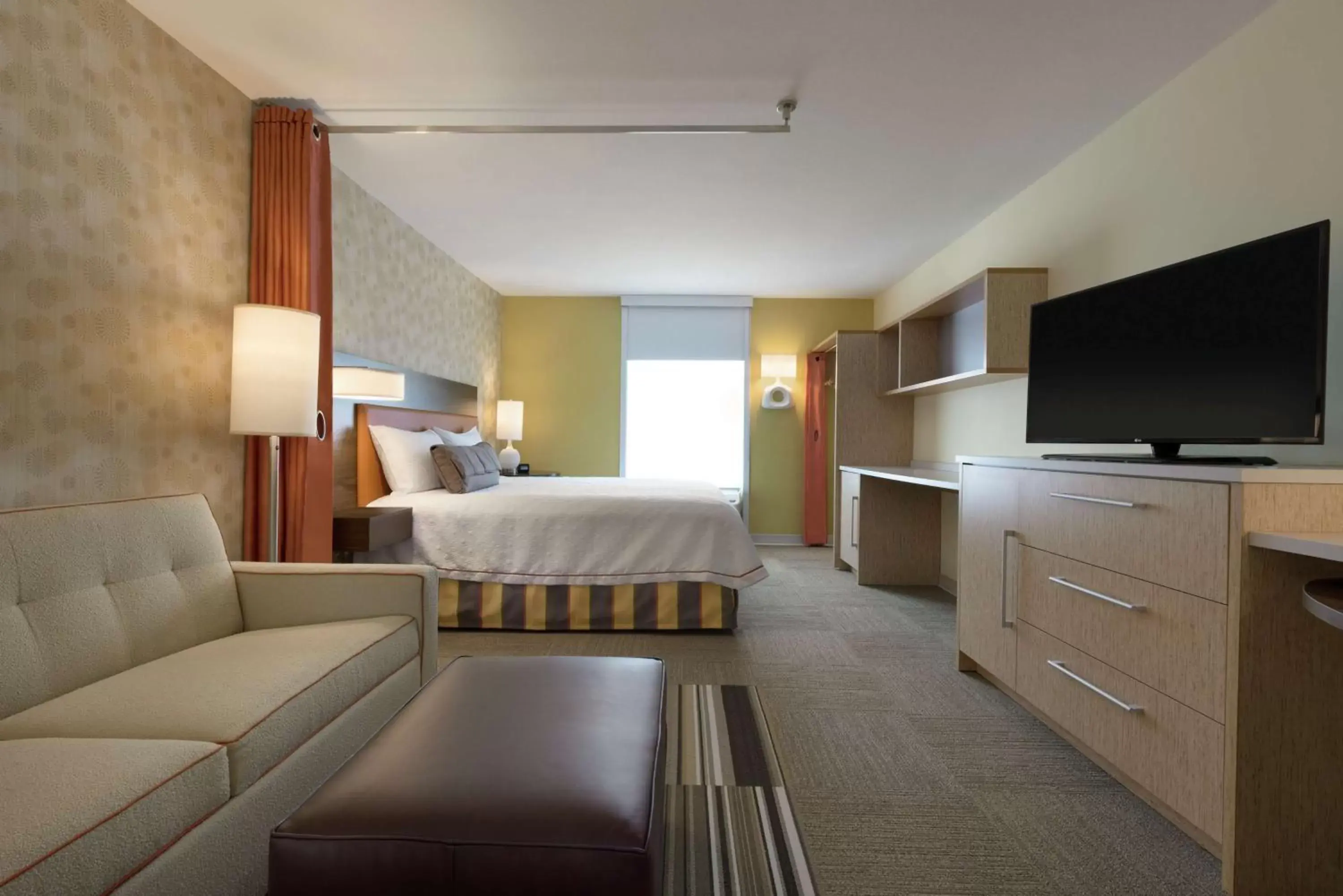 Bedroom, TV/Entertainment Center in Home2 Suites by Hilton Atlanta South/McDonough