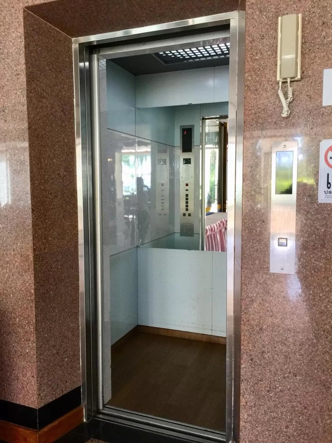 Area and facilities in Krabi Golden Hill Hotel