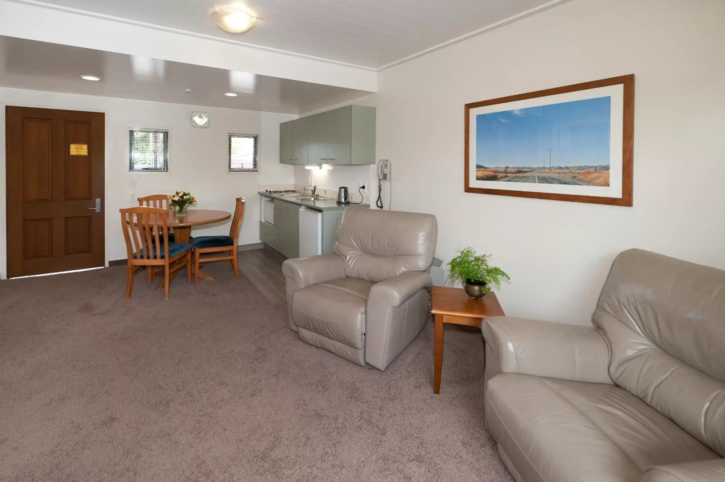 Seating Area in Country Glen Lodge