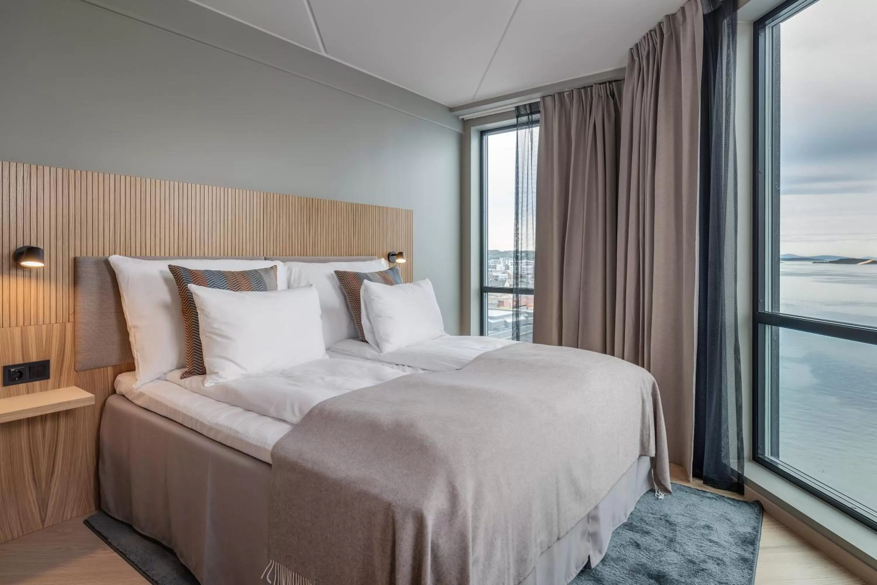 View (from property/room), Bed in Quality Hotel Harstad