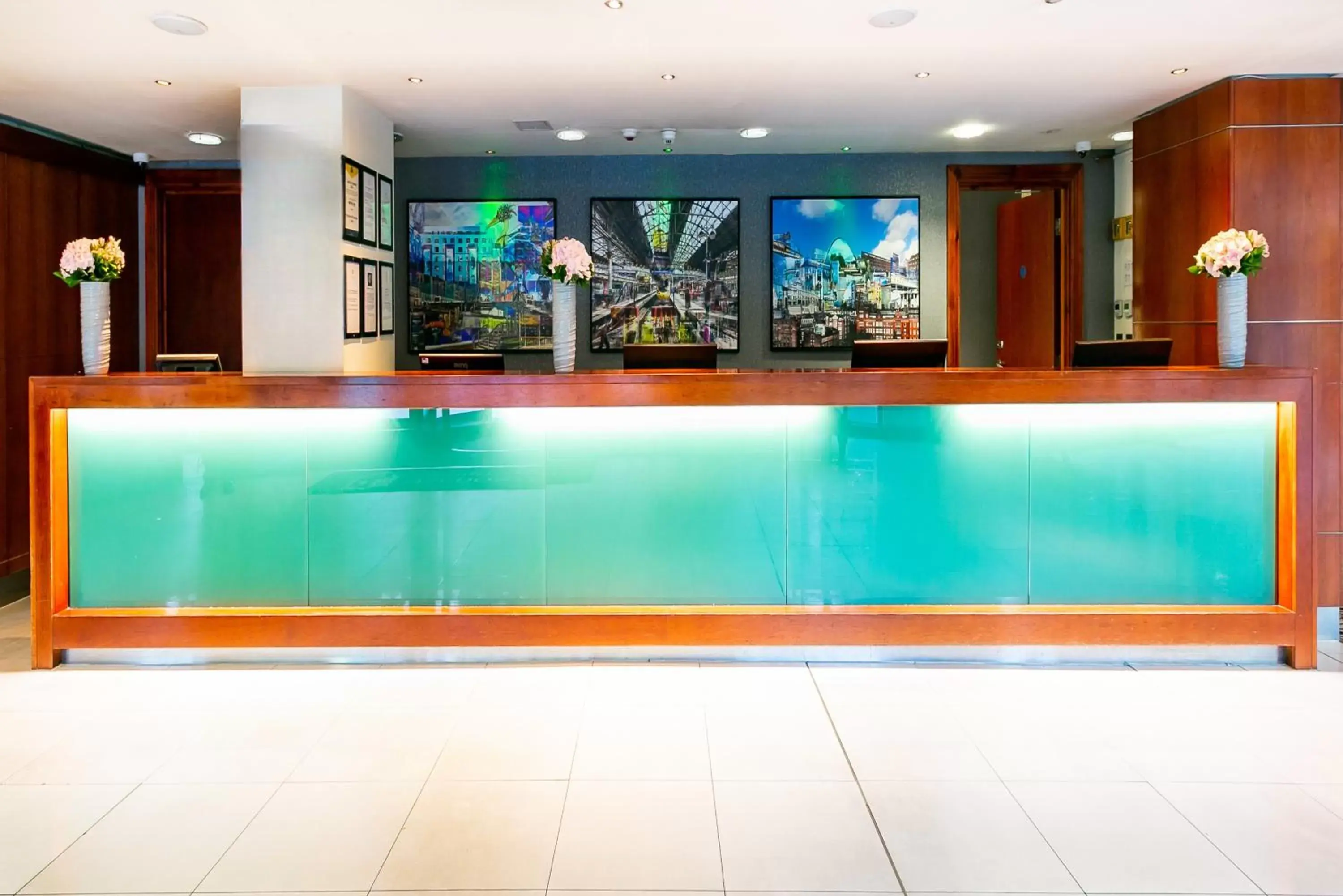 Lobby or reception, Swimming Pool in Manchester Piccadilly Hotel