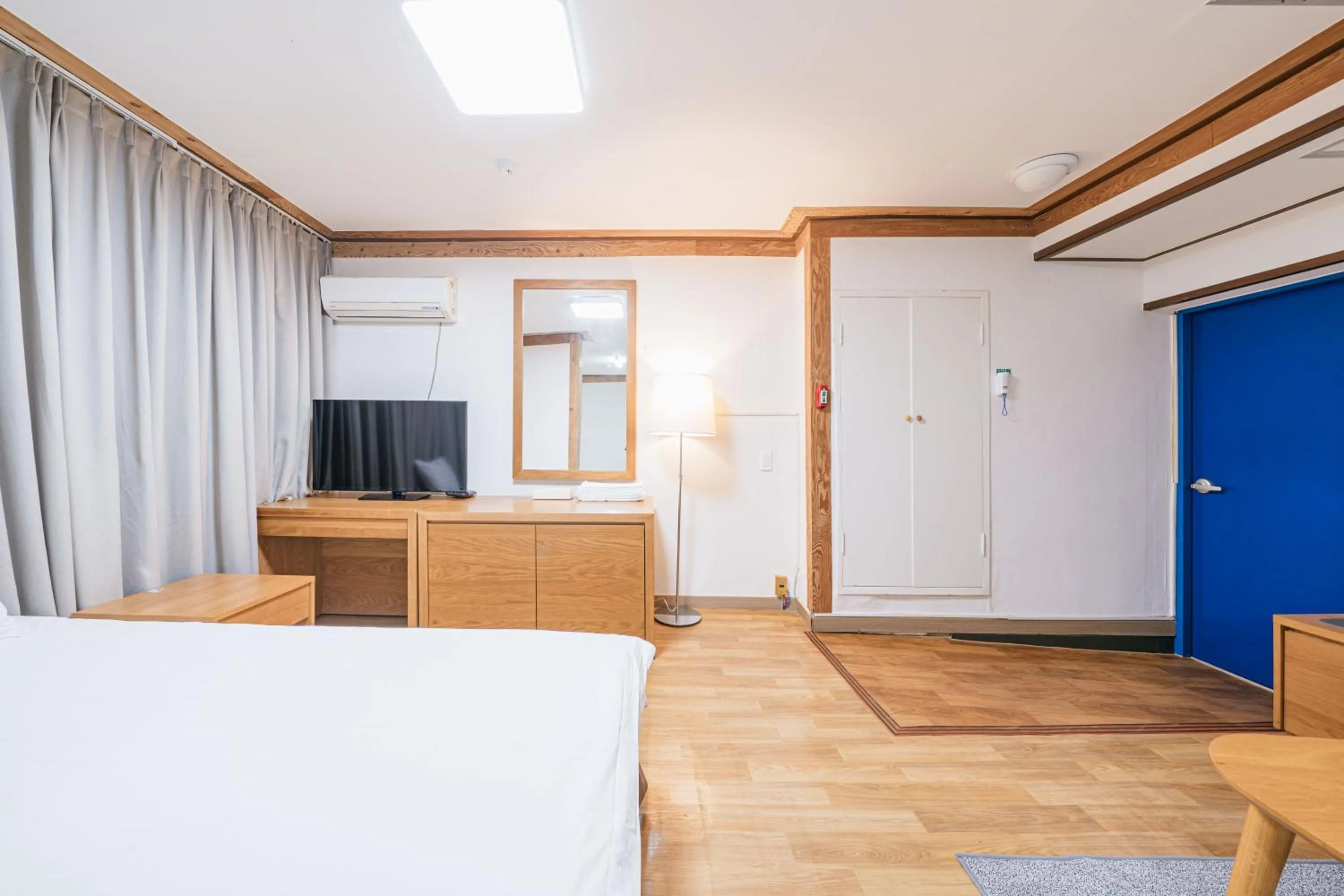 Bed in Jeju Miracle Hotel