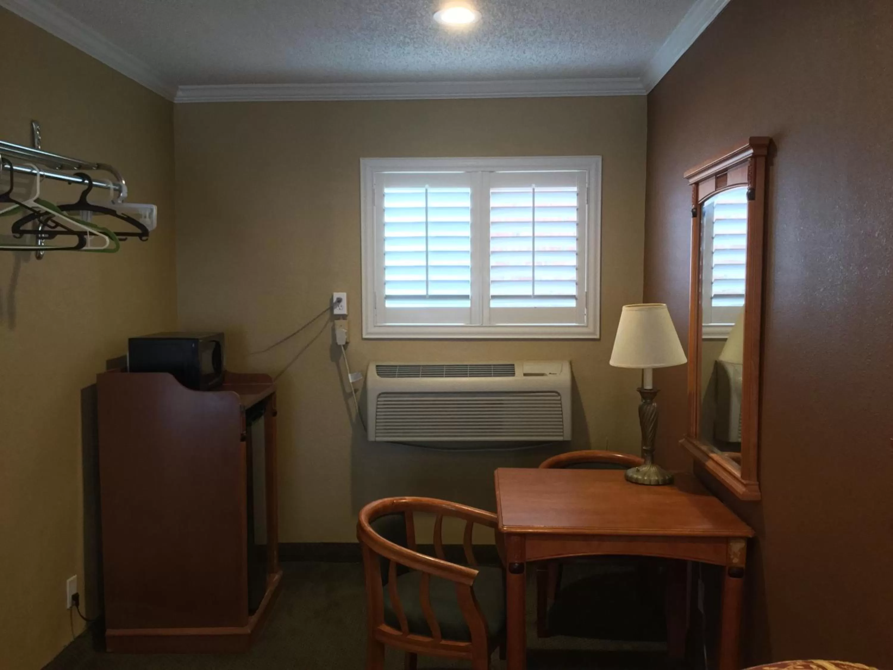 Business facilities, Seating Area in Bevonshire Lodge Motel