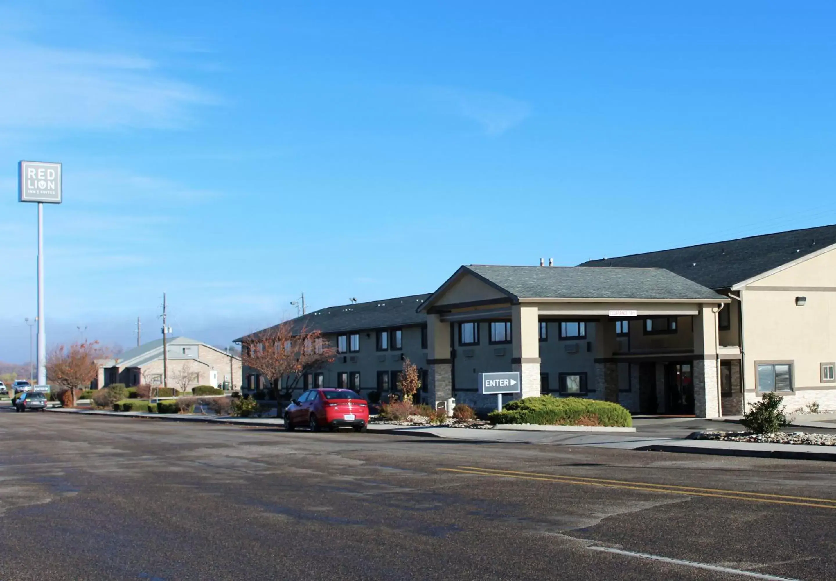 Street view, Property Building in Red Lion Inn & Suites Ontario