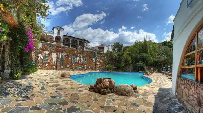 Swimming Pool in Posada de la Mision, Hotel Museo y Jardin