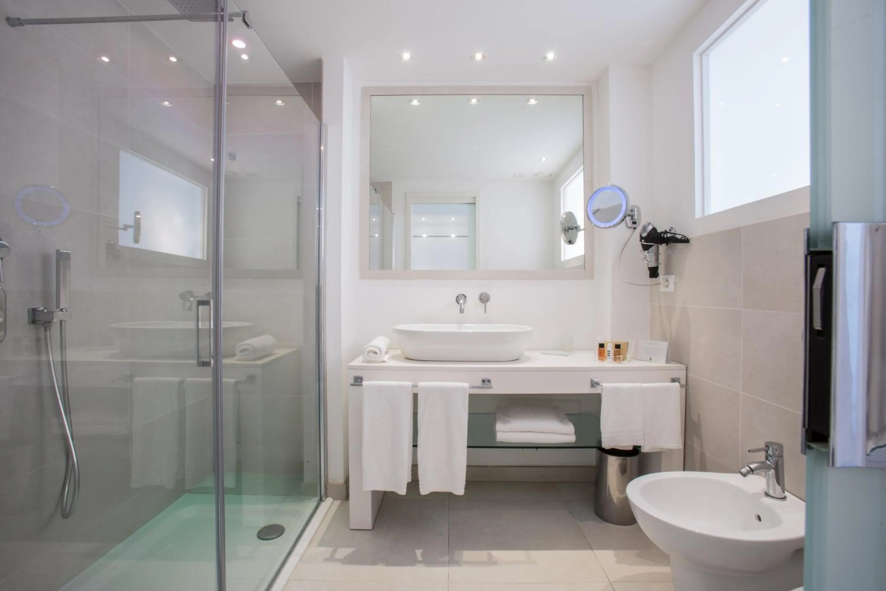 Toilet in Grand Hotel Costa Brada