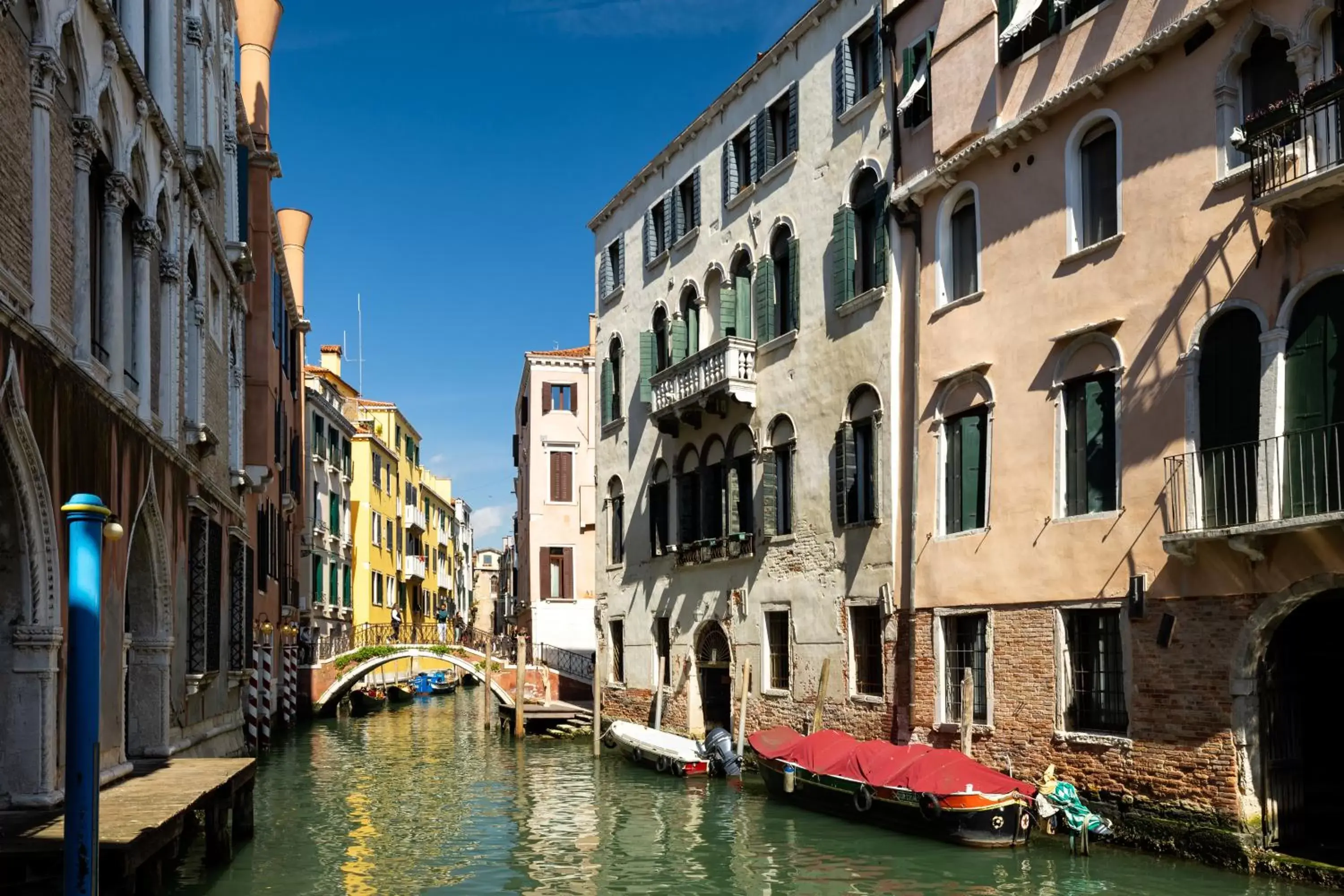 Property building in Residence Ca' Foscolo Property building in Residence Ca' Foscolo