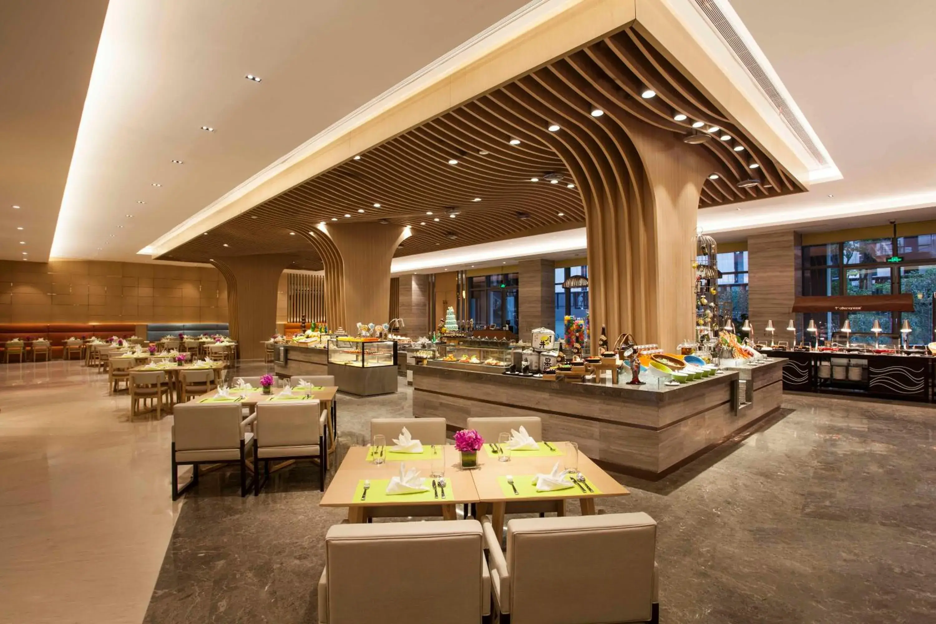 Restaurant/Places to Eat in Holiday Inn Suzhou Huirong Plaza, an IHG Hotel