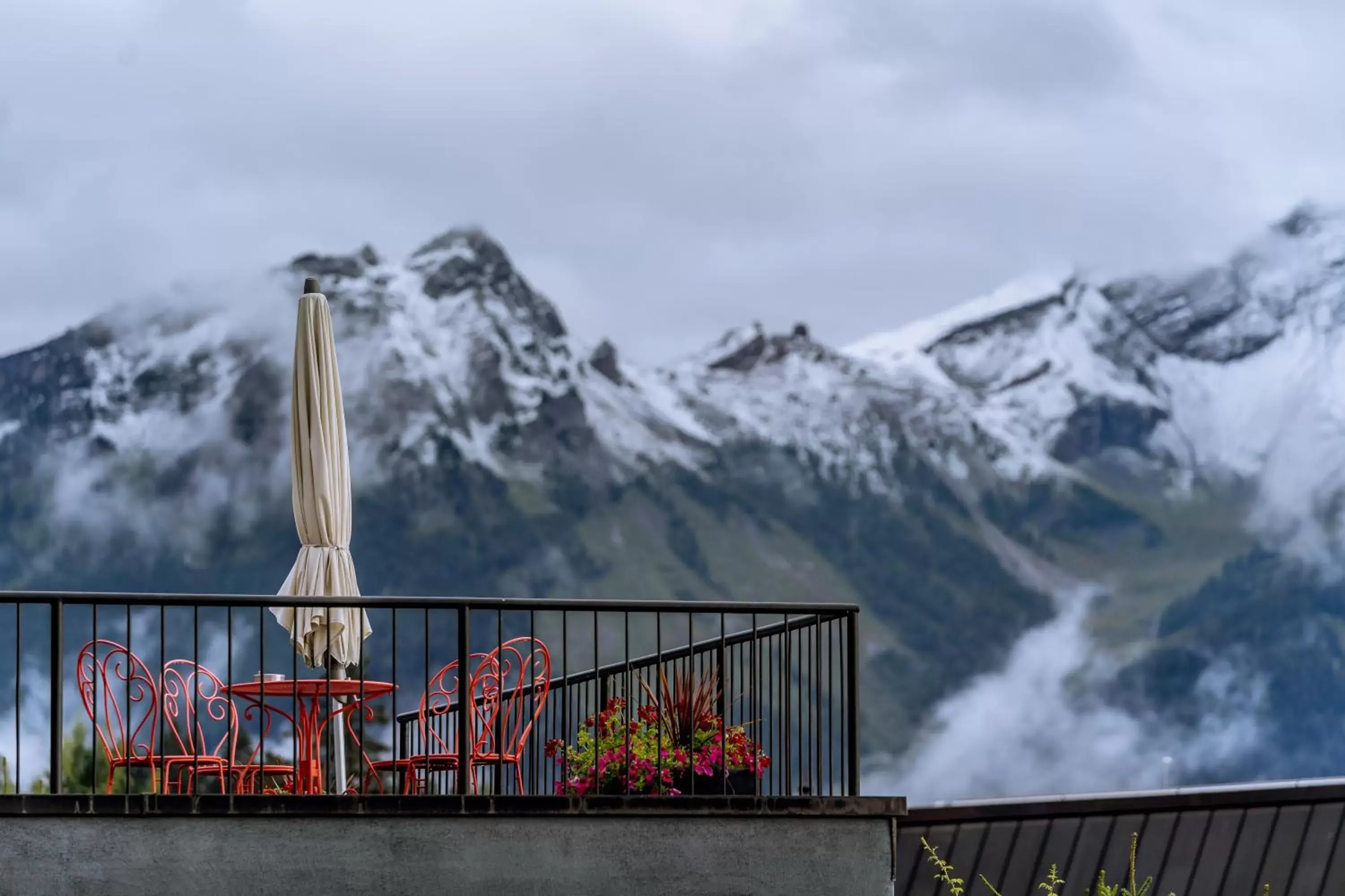 Restaurant/places to eat, Mountain View in Les Mazots du Clos