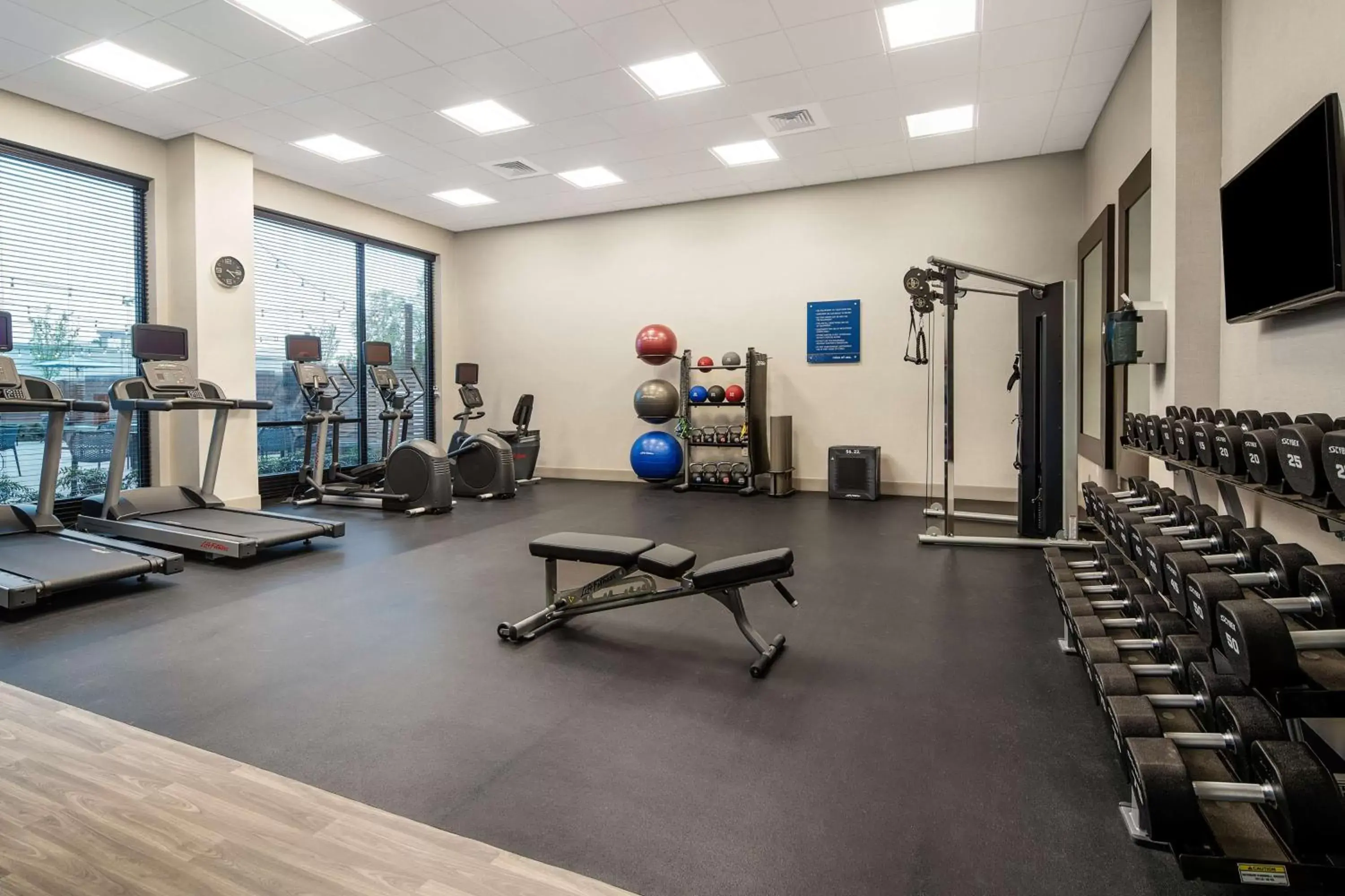 Fitness centre/facilities, Fitness Center/Facilities in Hampton Inn & Suites Raleigh Midtown, NC