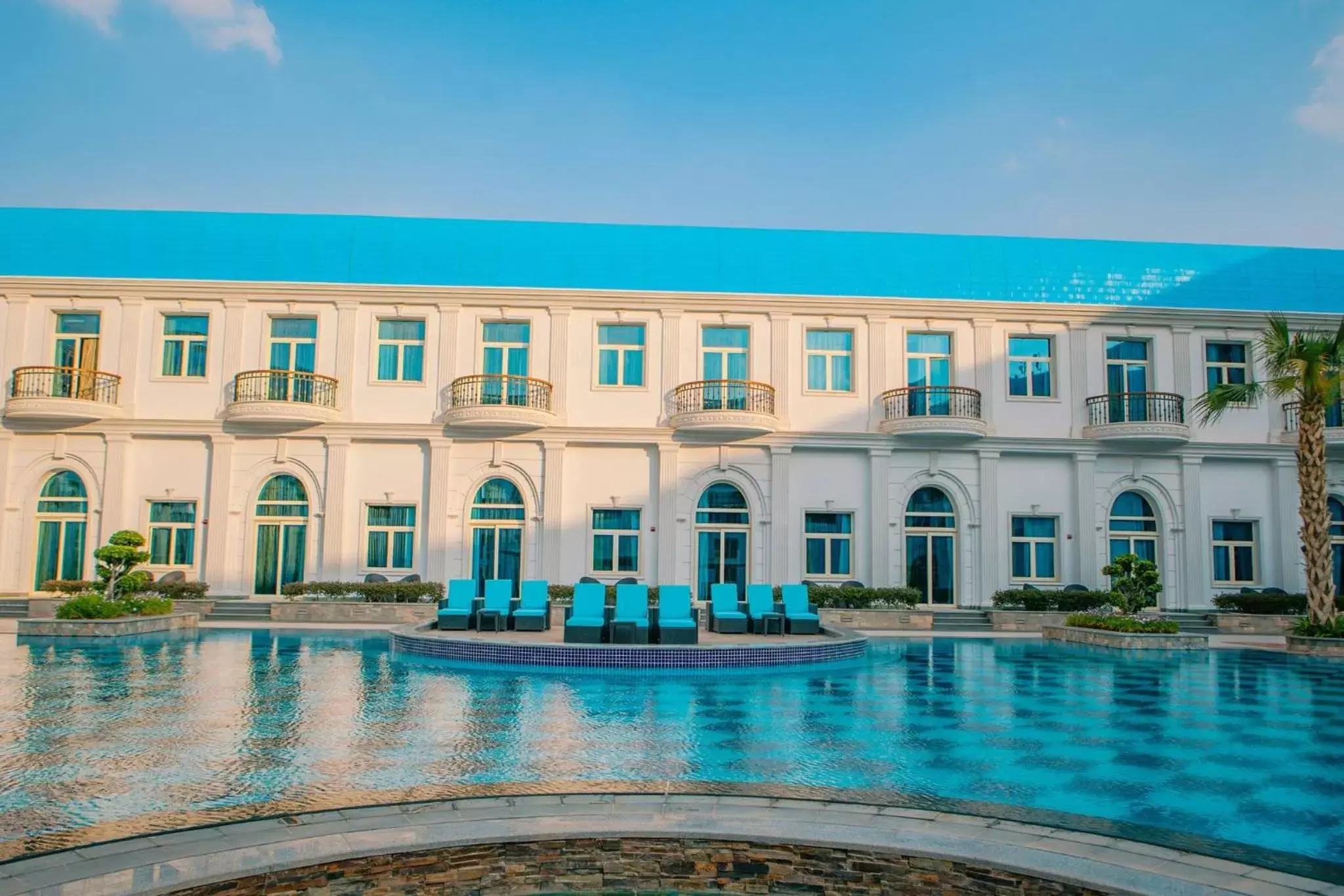 Swimming pool in Royal Maxim Palace Kempinski Cairo Swimming pool in Royal Maxim Palace Kempinski Cairo