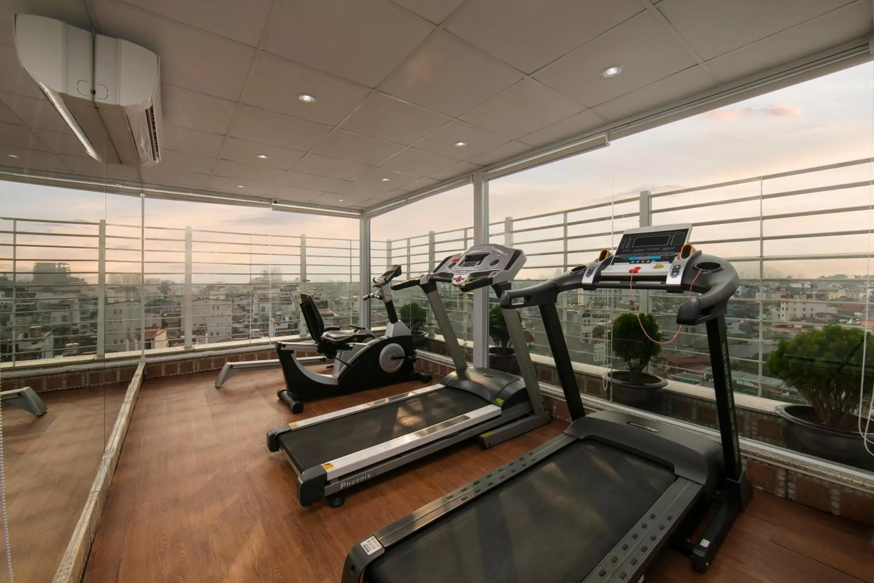 Fitness centre/facilities, Fitness Center/Facilities in Silk Queen Hotel