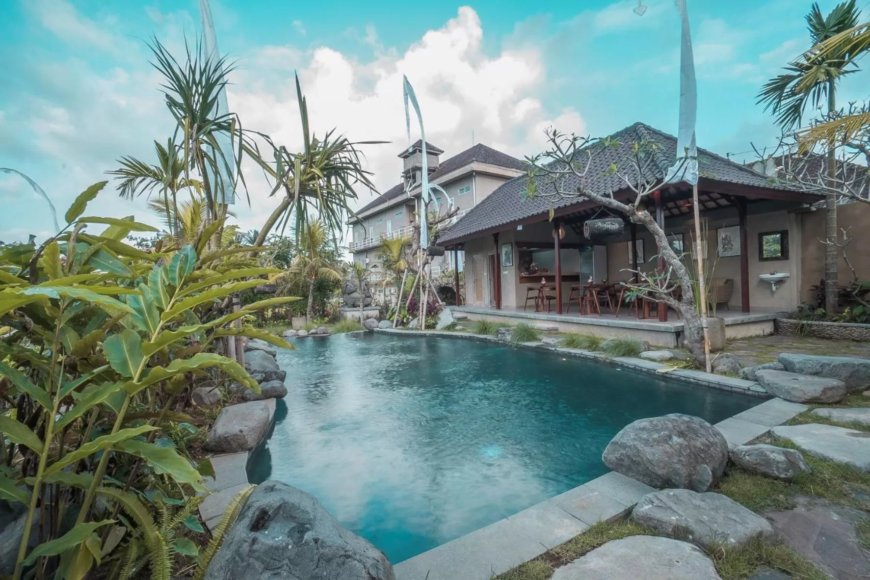 Restaurant/places to eat in Gerindem Cottages