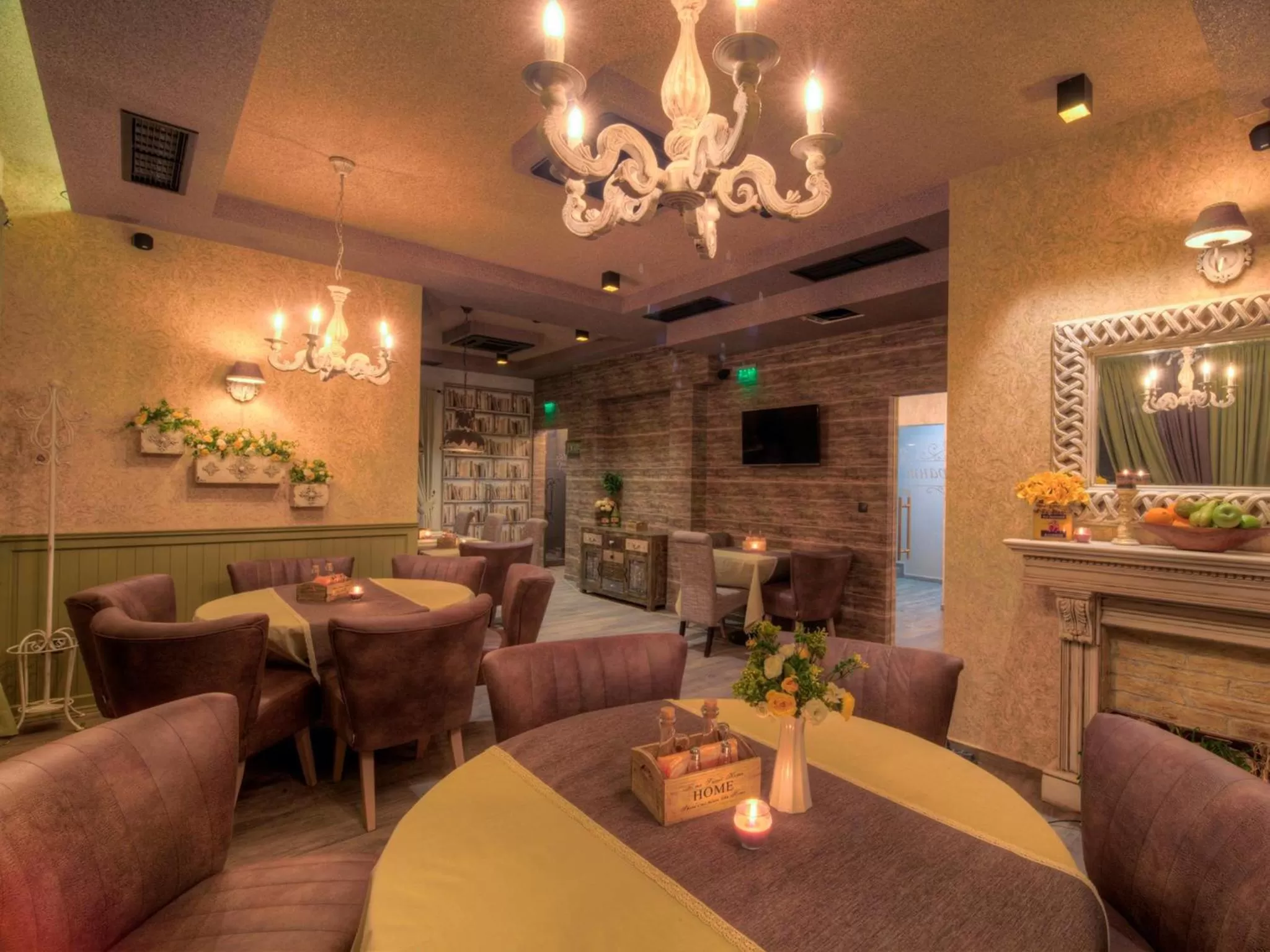 Restaurant/places to eat in Family Hotel Agoncev