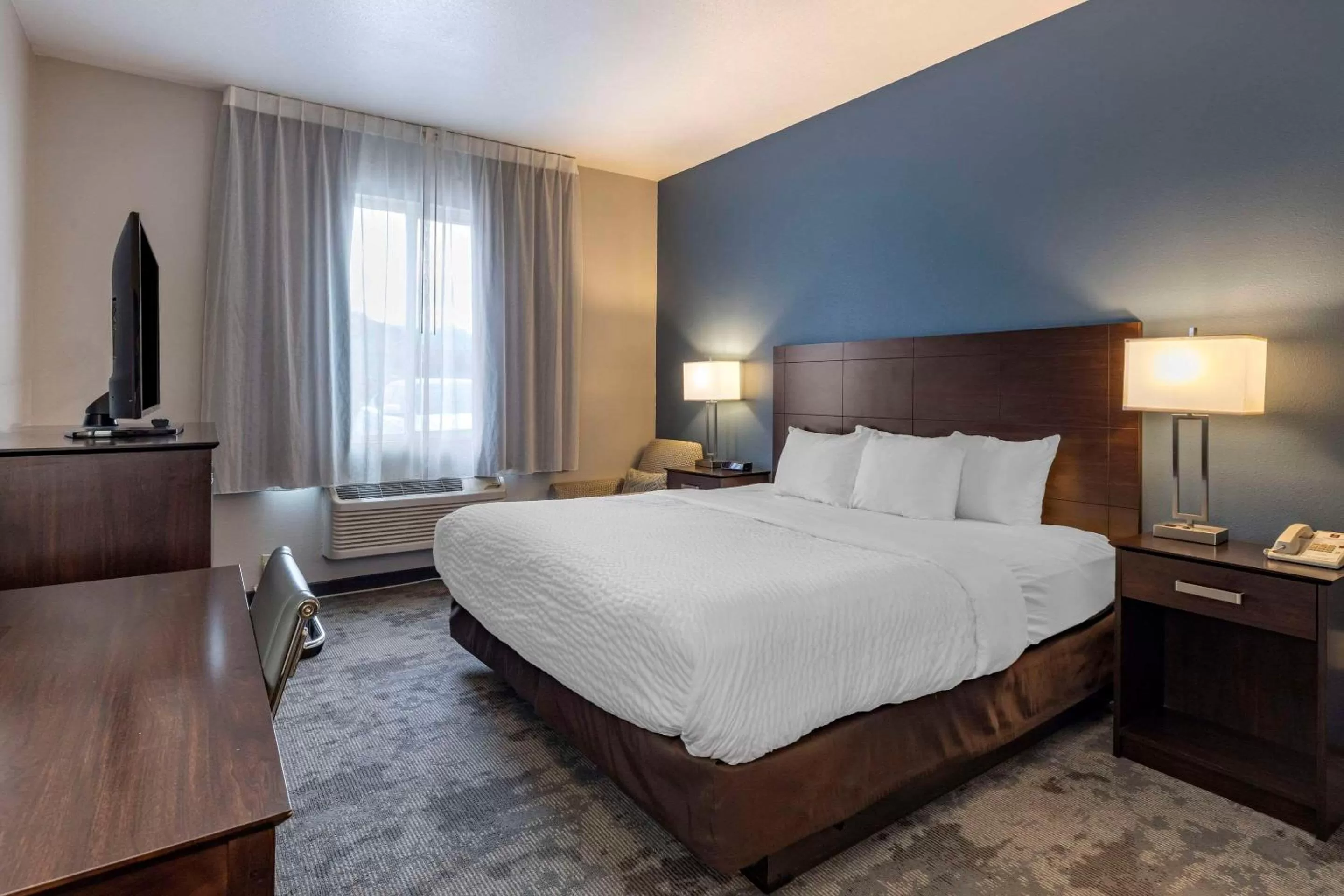 Bedroom in Clarion Inn Kingman I-40 Route 66