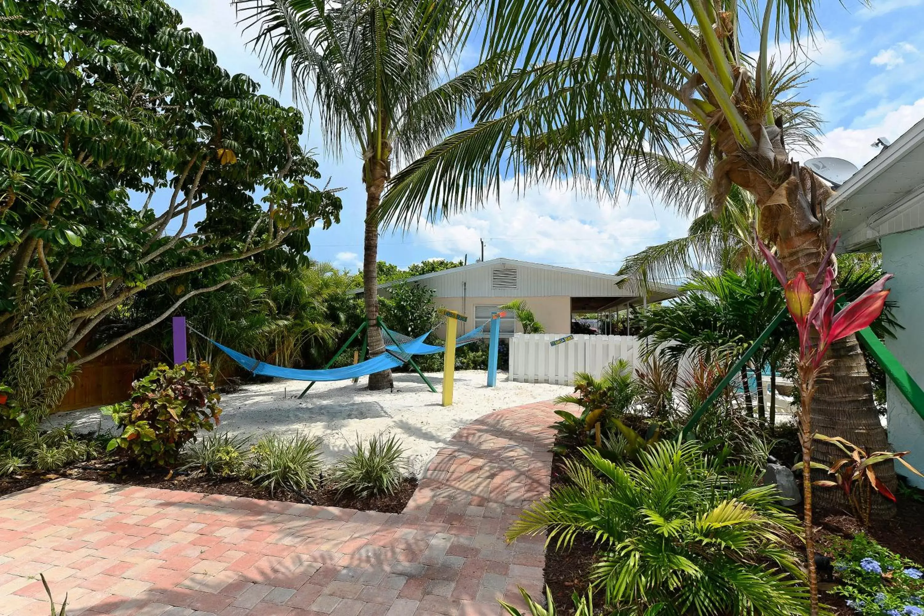 Garden, Property Building in Siesta Key Palms Resort