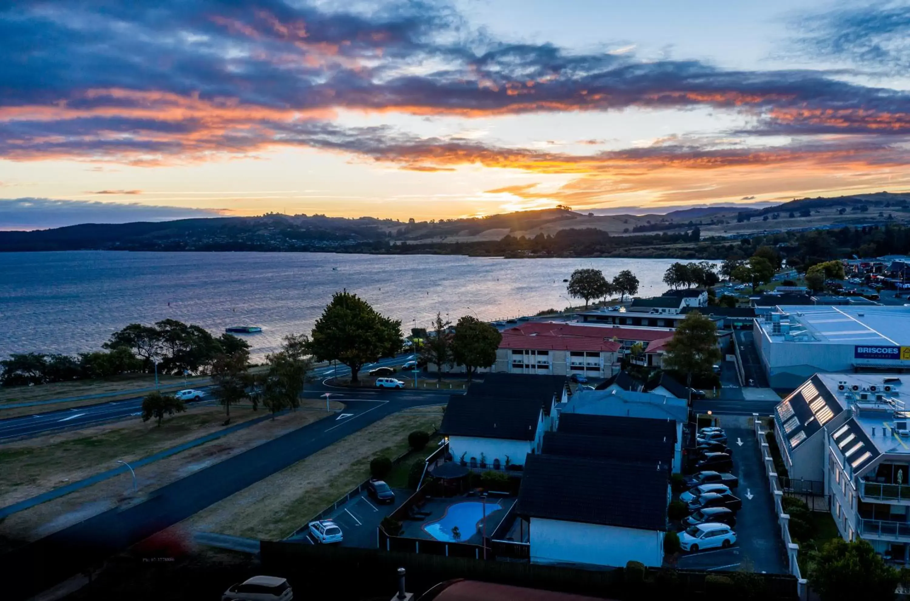 Property building, Bird's-eye View in Le Chalet Suisse Motel Taupo