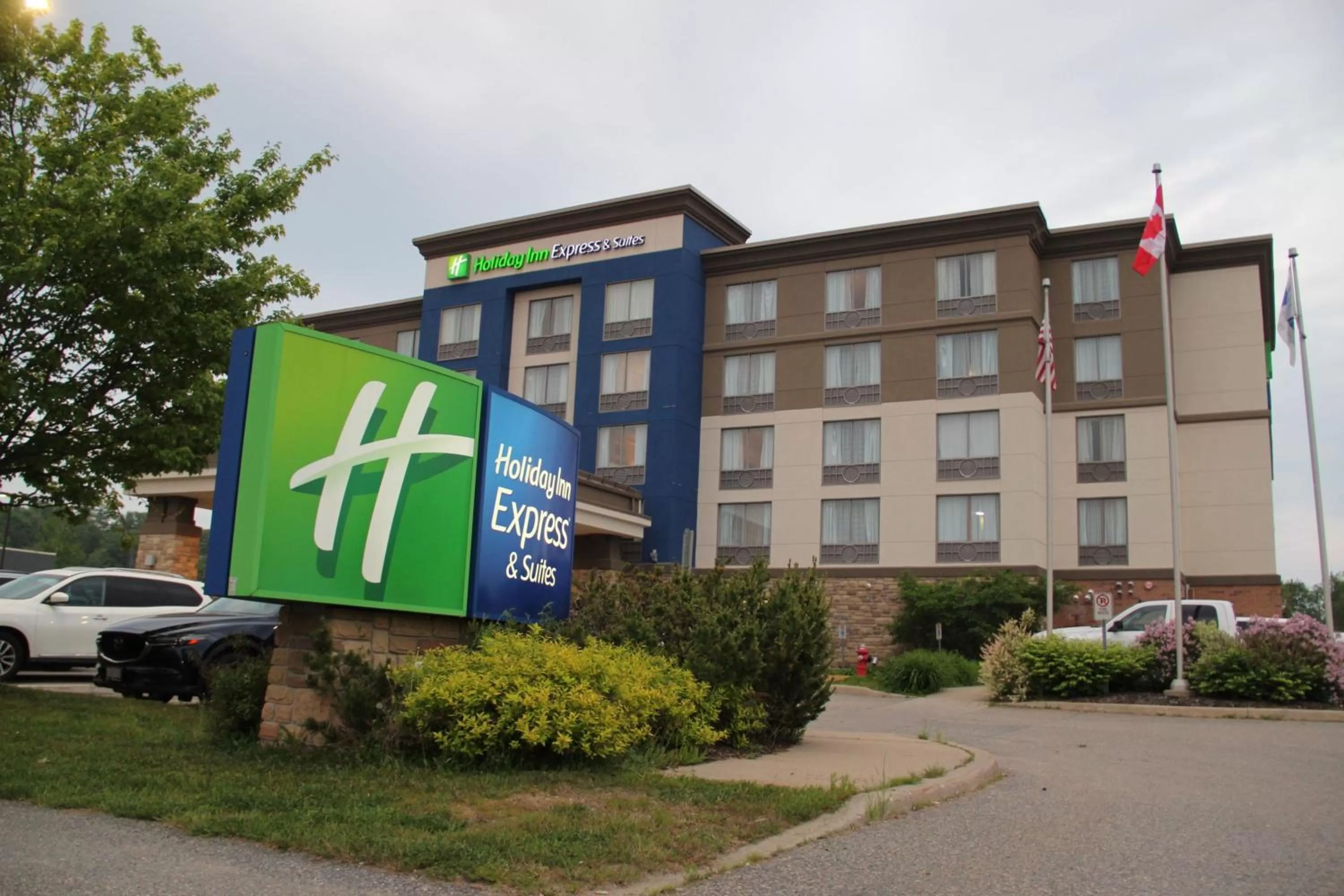 Holiday Inn Express & Suites Huntsville by IHG