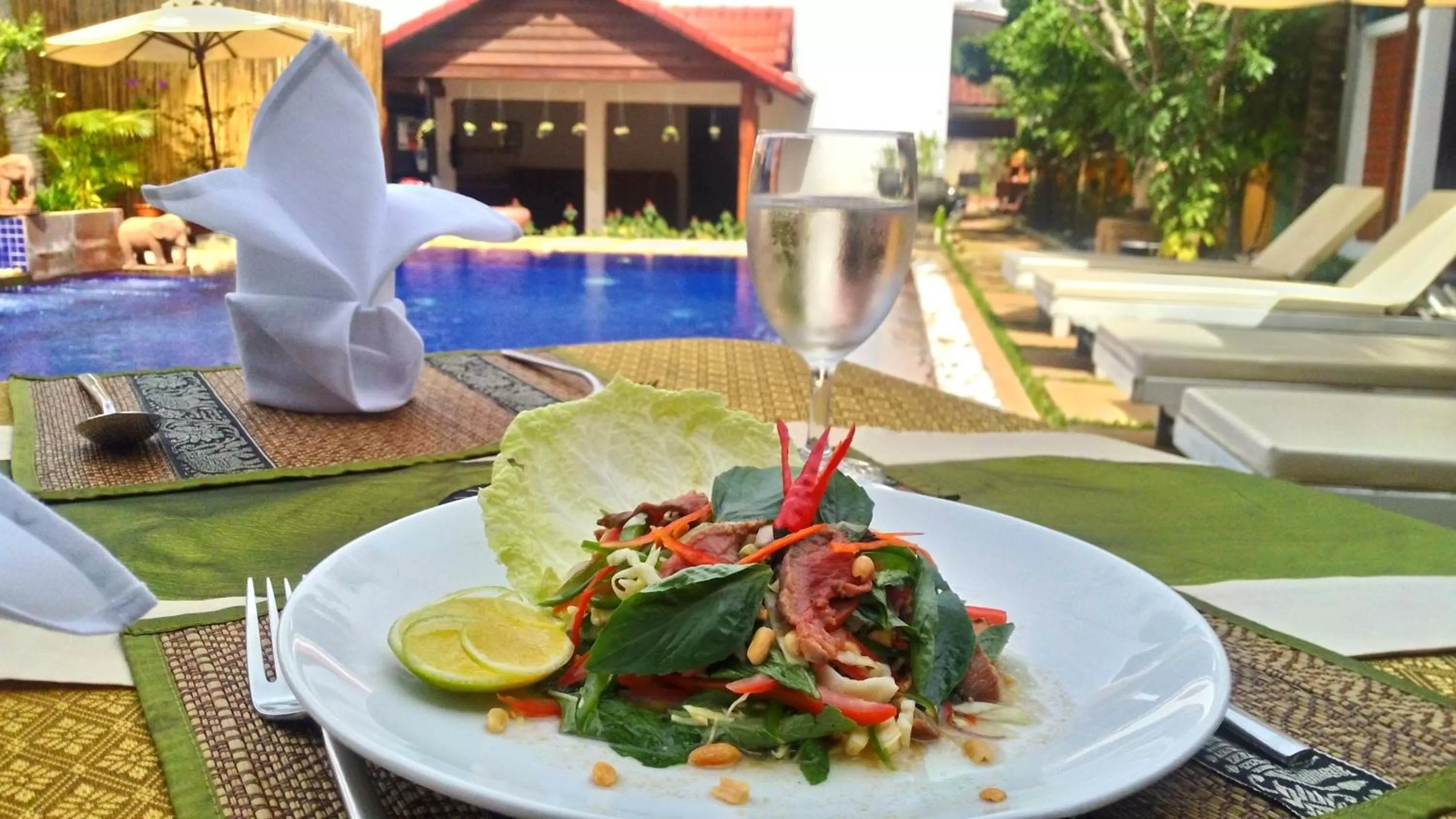 Meals in BayStone Resort