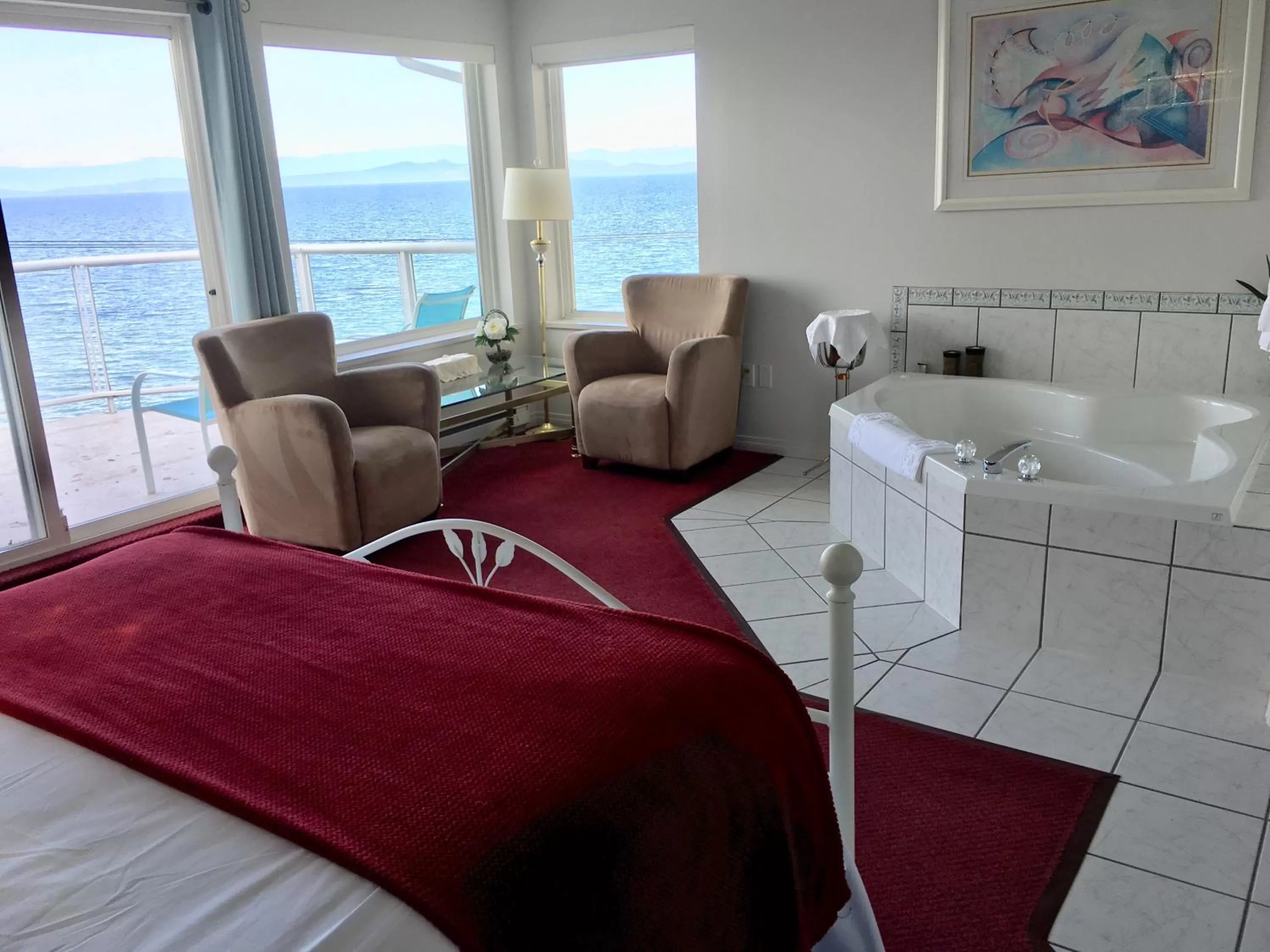 Hot Tub in Casa Grande Inn