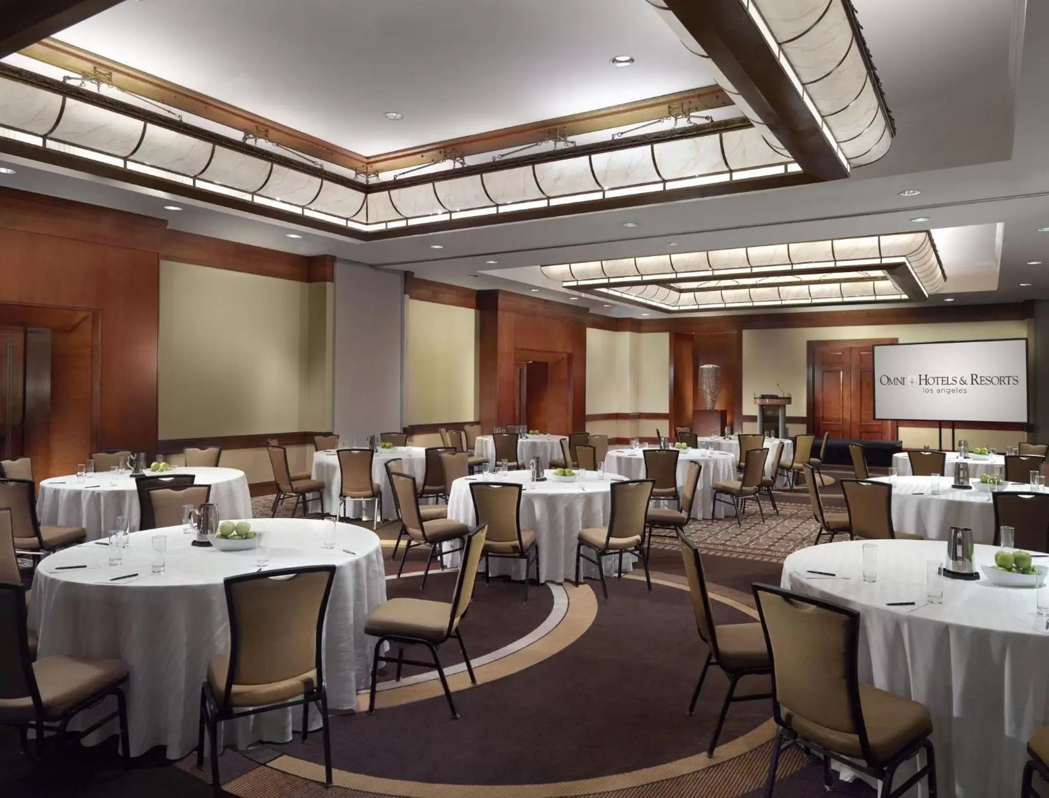 Meeting/conference room, Restaurant/Places to Eat in Omni Los Angeles Hotel