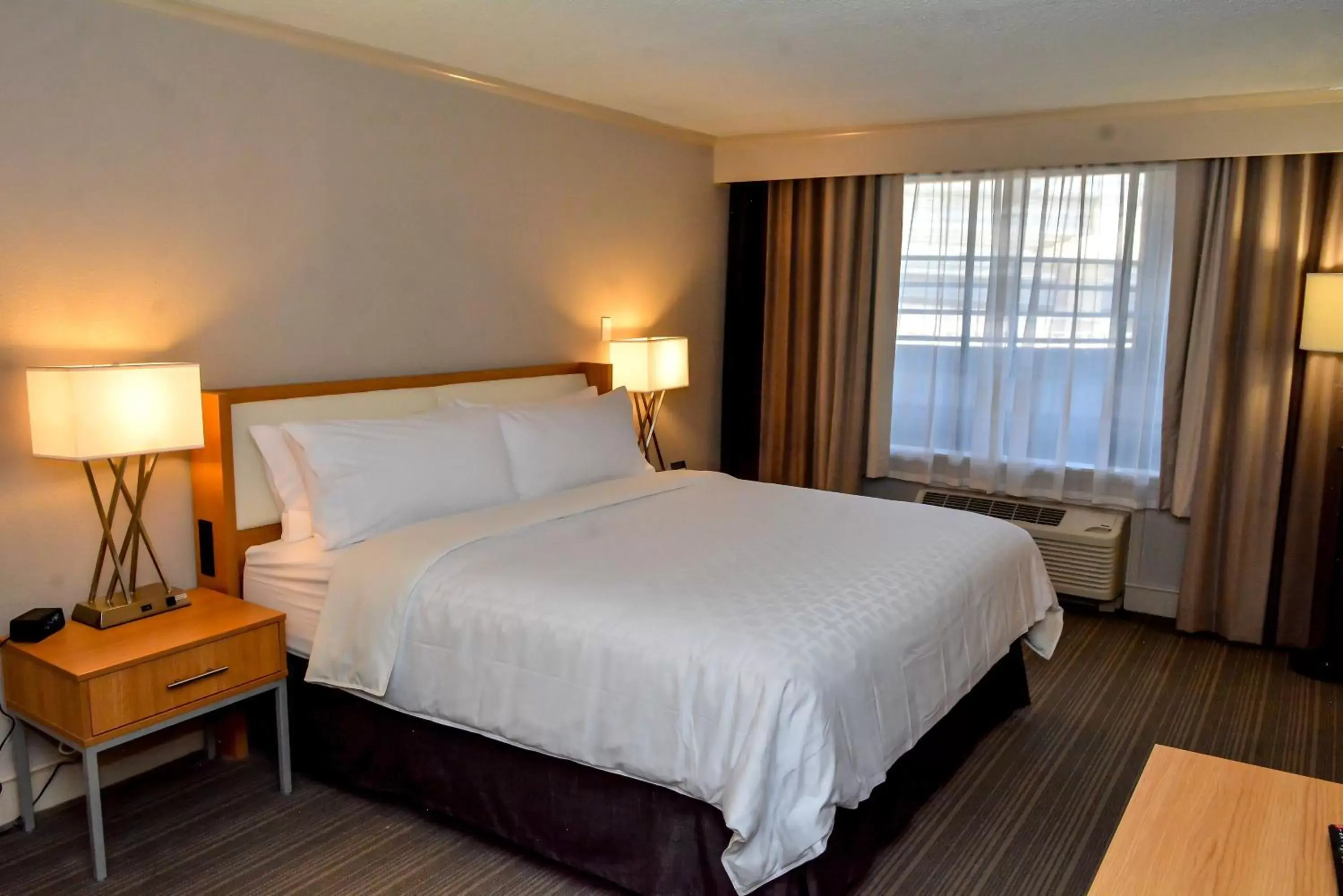 Bedroom, Bed in Holiday Inn El Paso West – Sunland Park, an IHG Hotel
