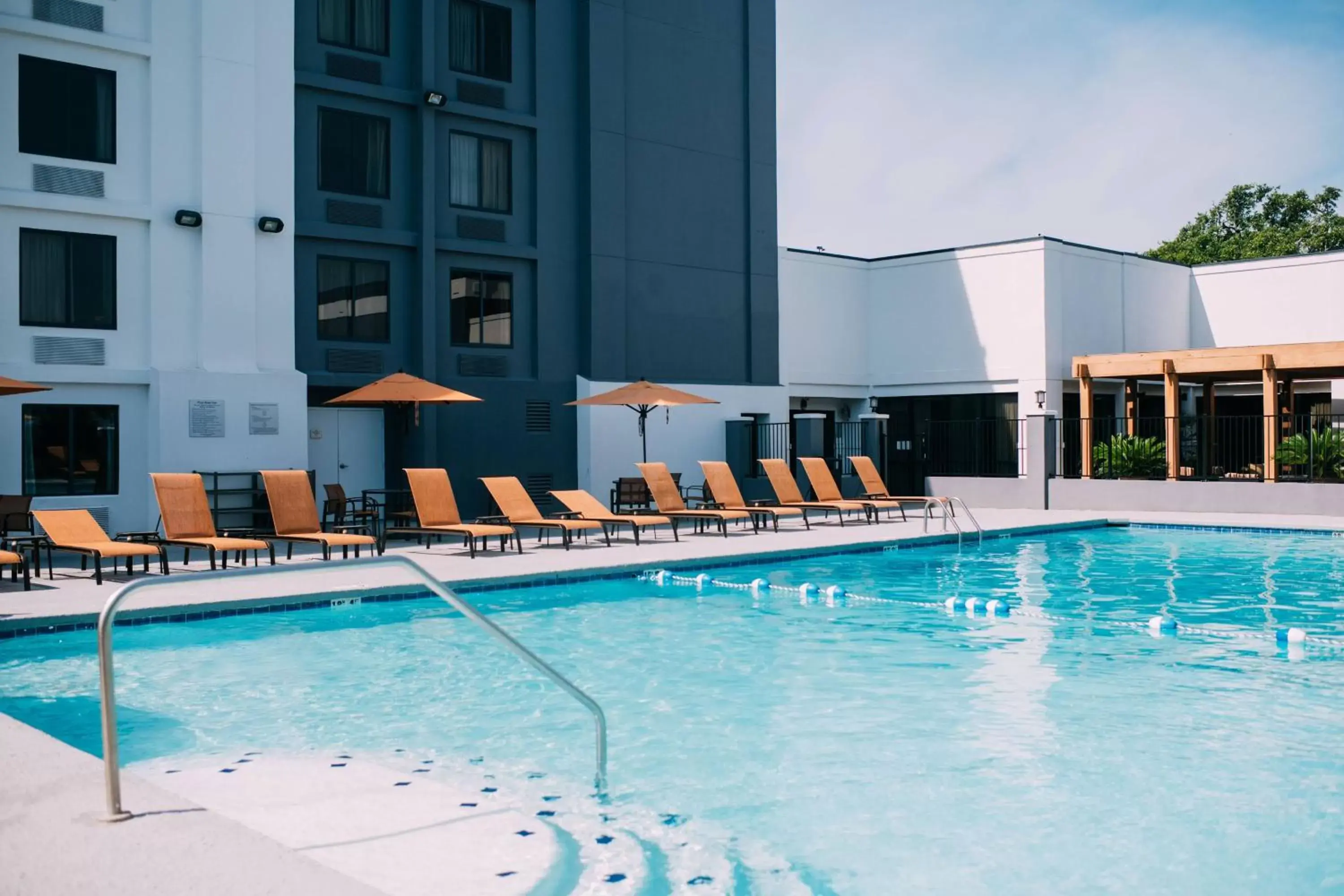 Swimming Pool in Courtyard by Marriott Gulfport Beachfront