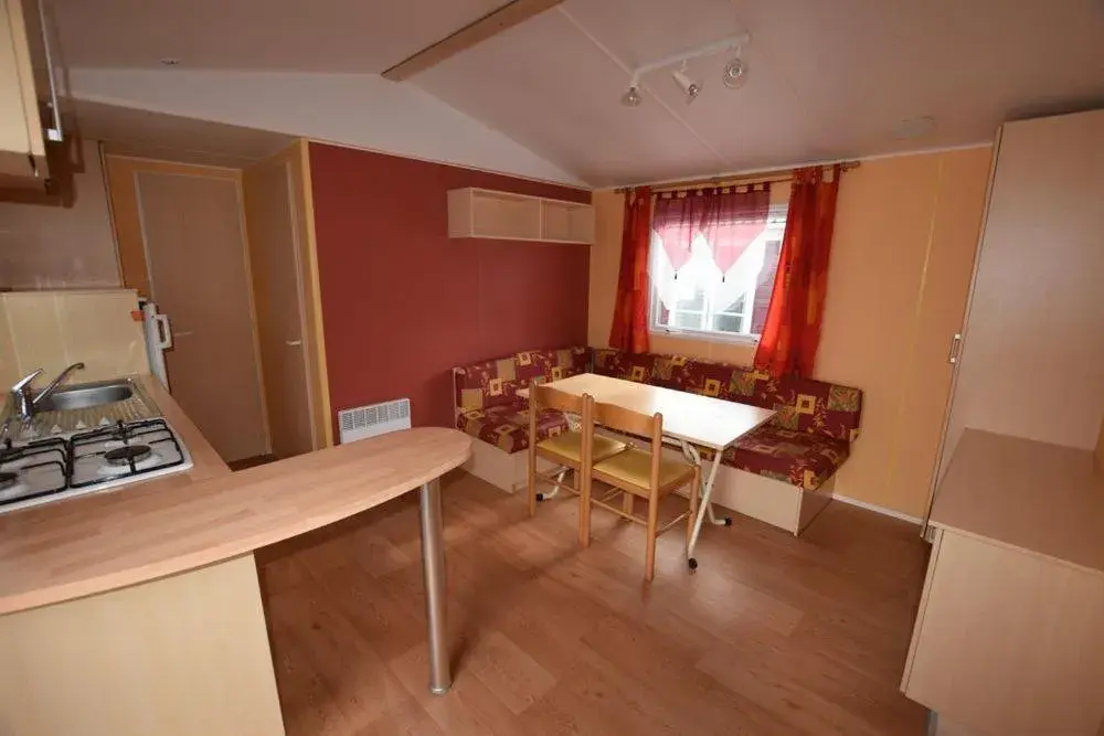 Dining Area in Sabiñanigo Camp & Hotel