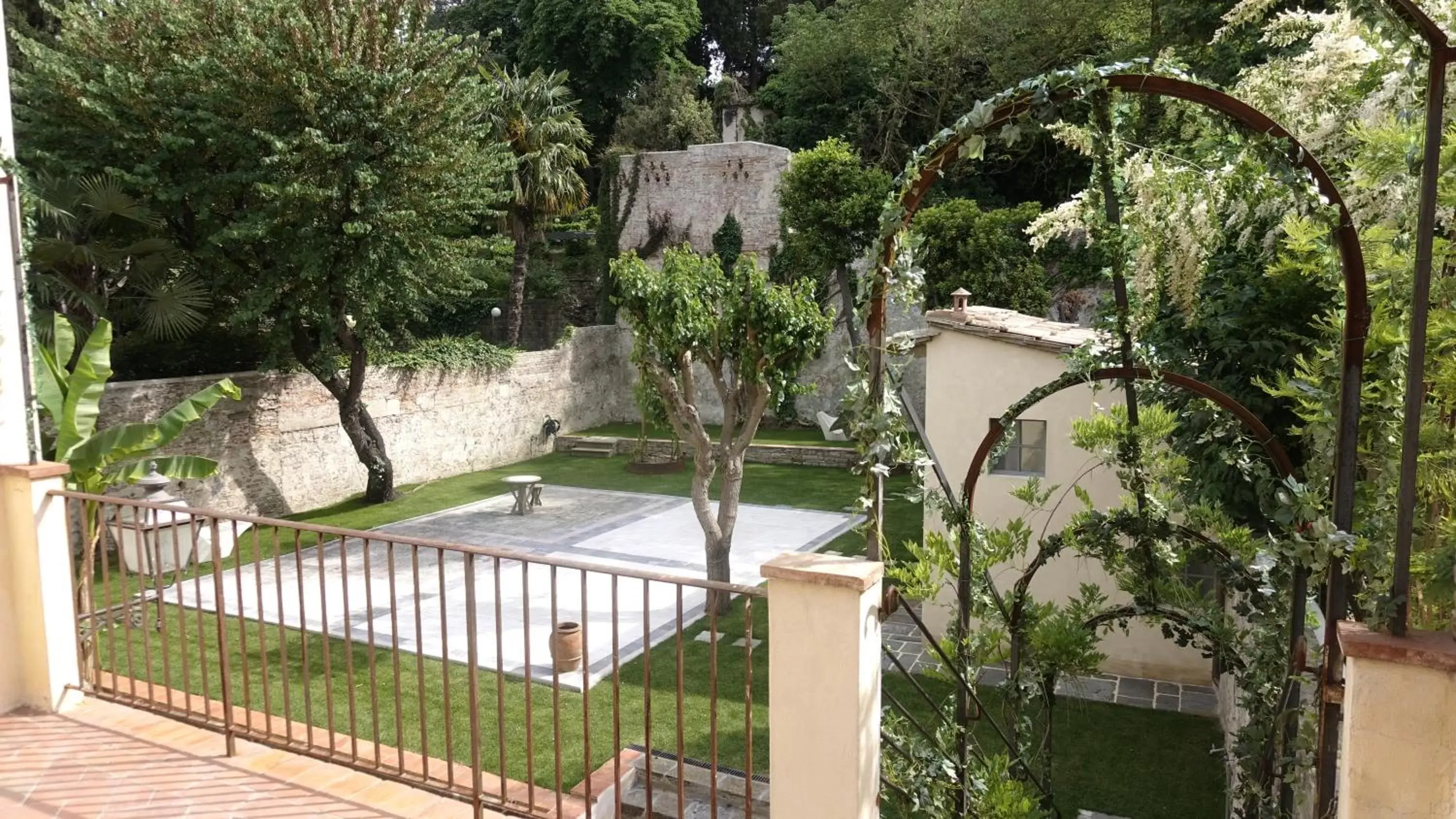 Garden, Pool View in Palazzo San Niccolò
