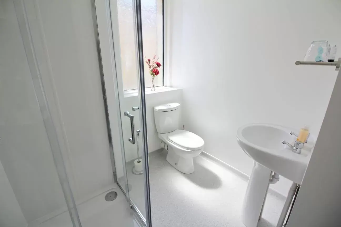 Shower, Bathroom in Bayswater House