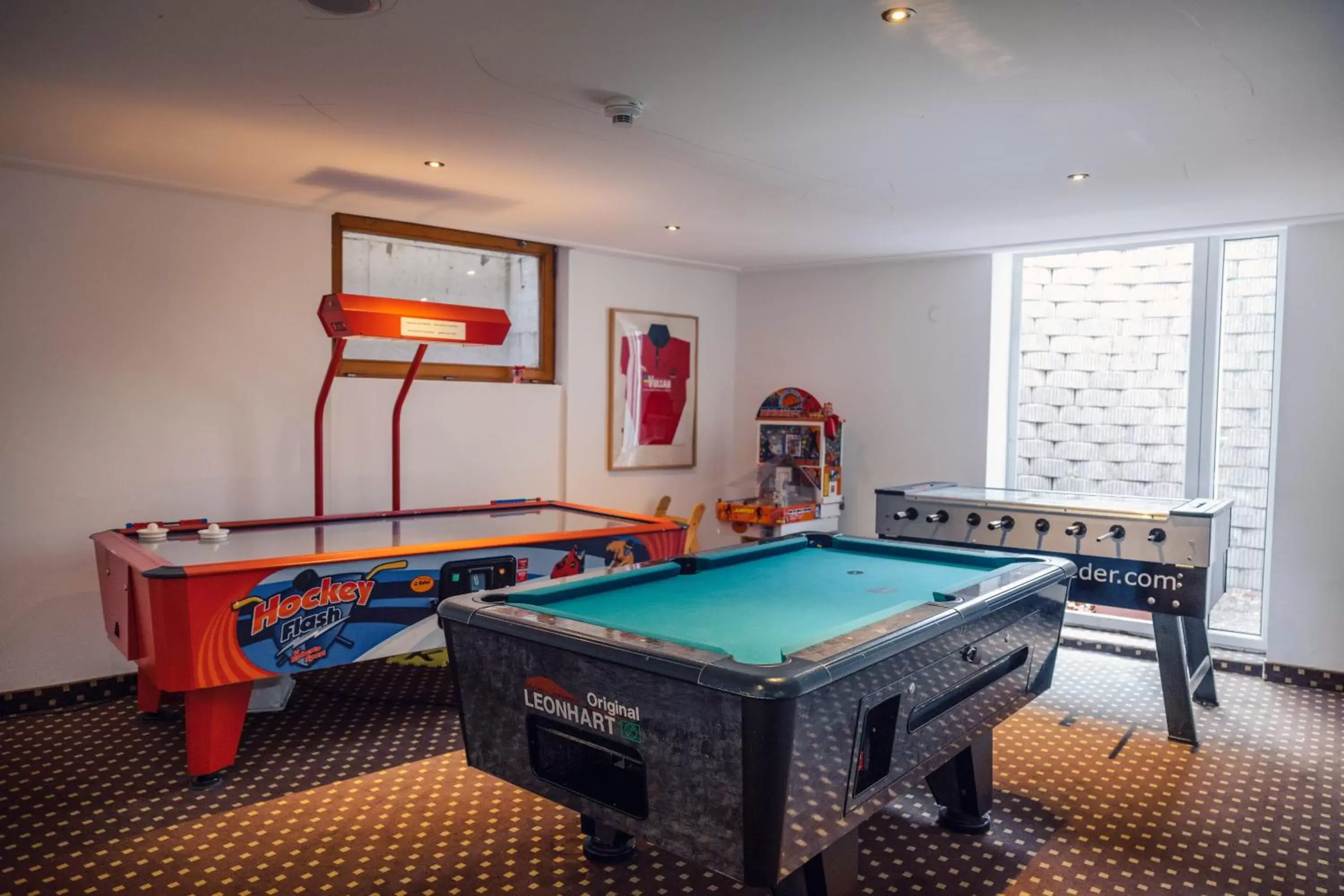Game Room, Billiards in Hotel Bon Alpina