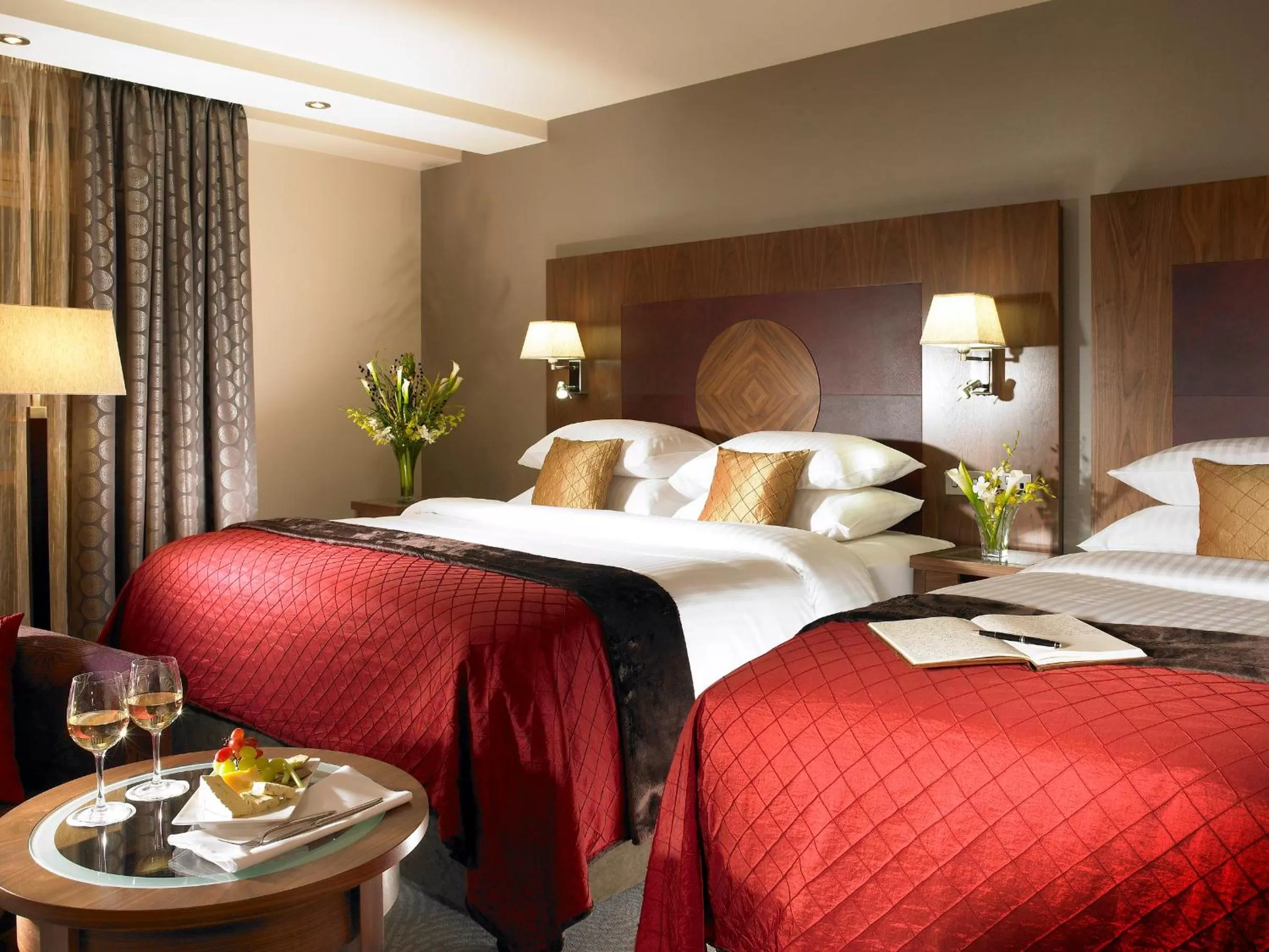 Bed in Westport Plaza Hotel, Spa & Leisure