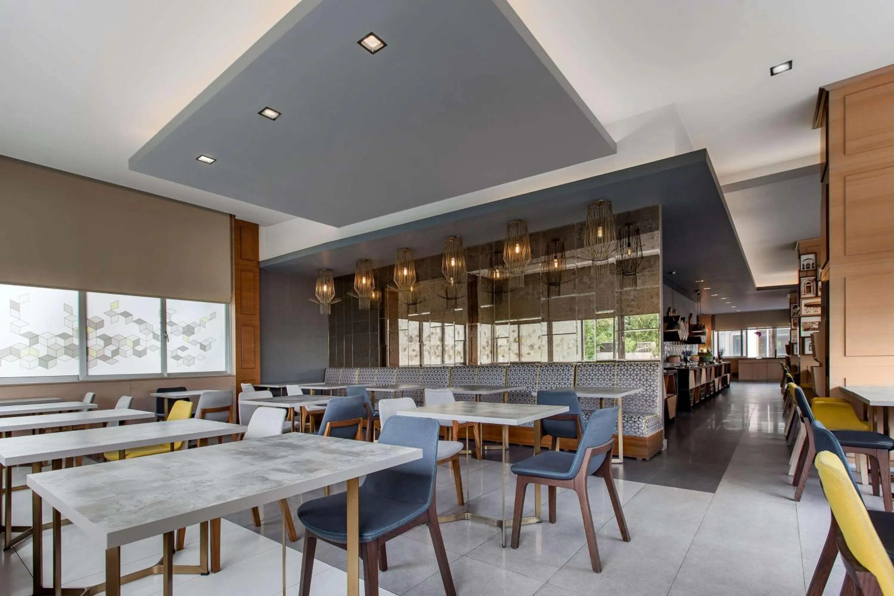 Restaurant/places to eat in Radisson Blu Ankara