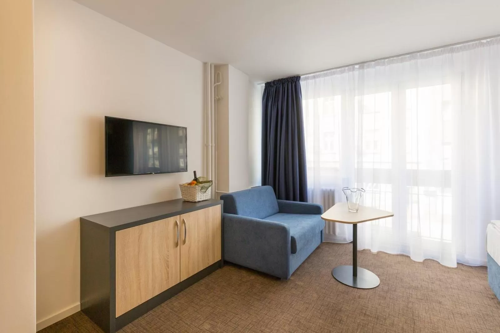 TV and multimedia in Premium Crown Suites