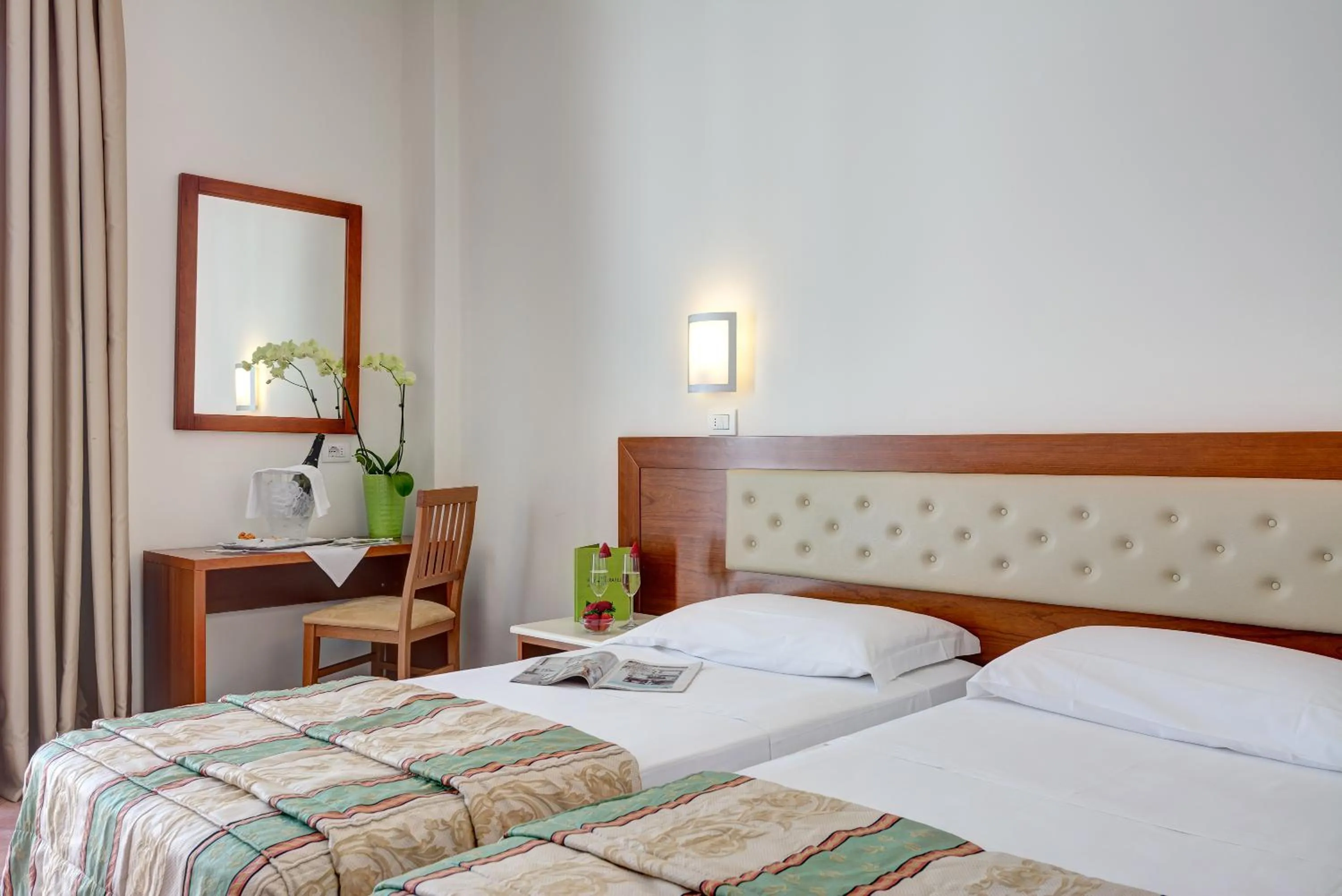 Bed in Hotel Caravel