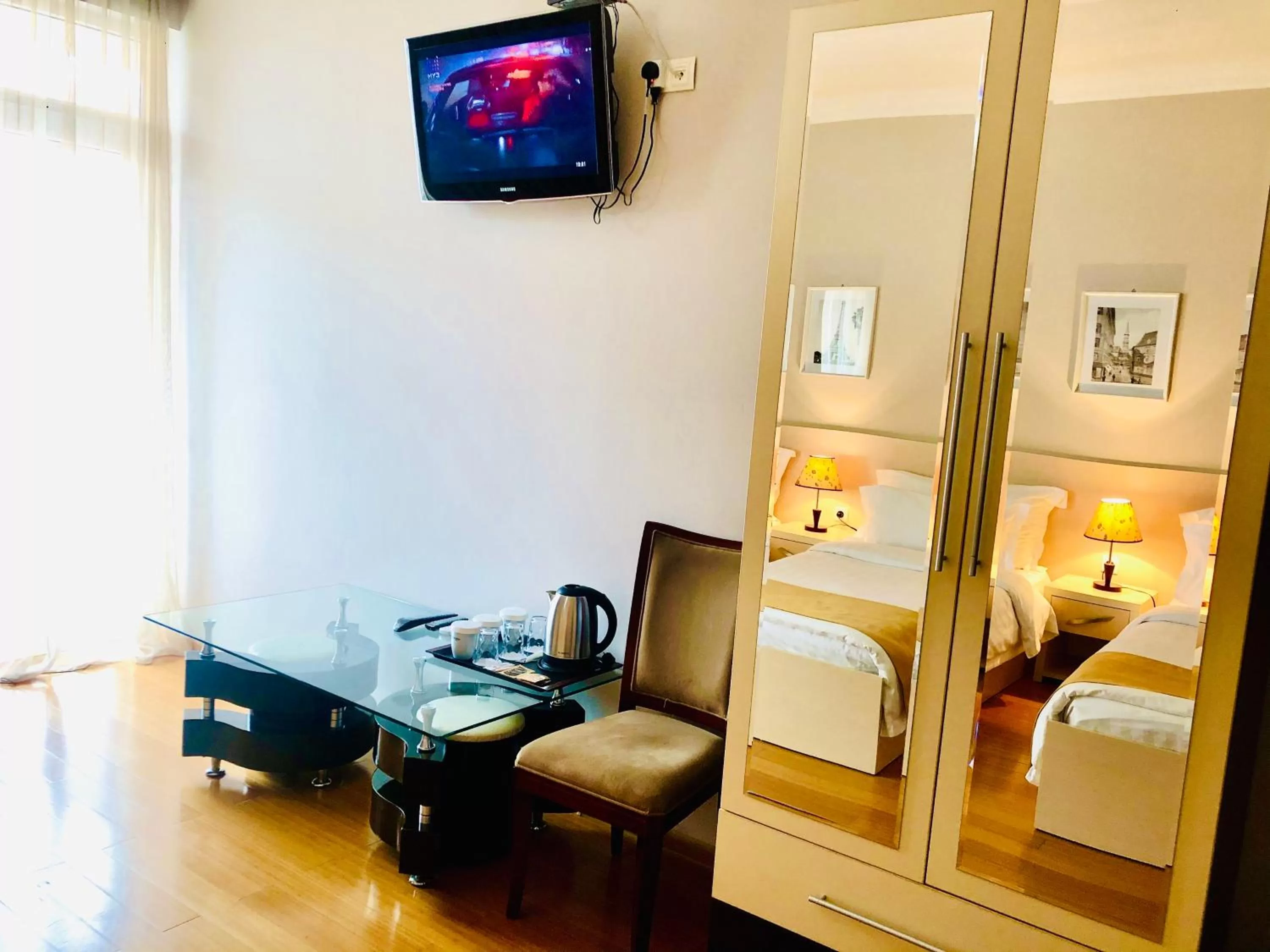 Other, Bed in Hotel Aisi