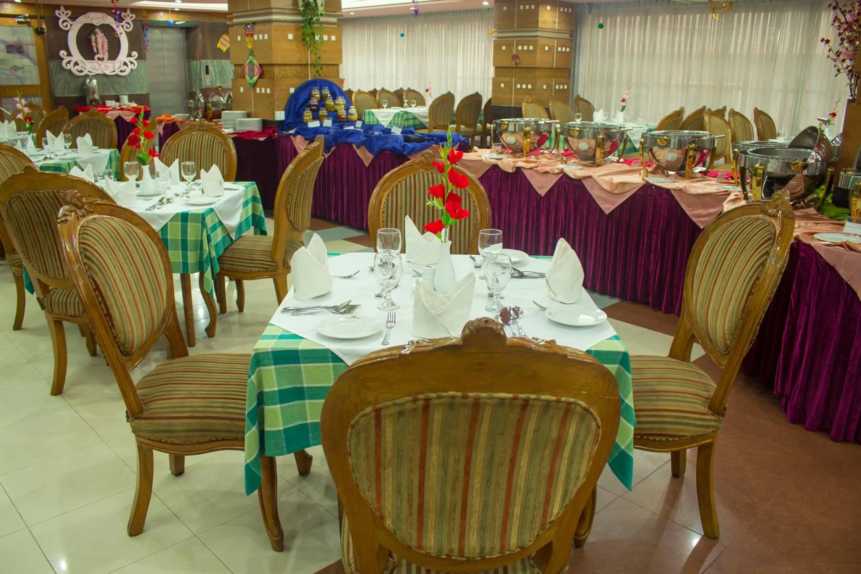 Restaurant/places to eat in Hotel Victory - Best in City Center