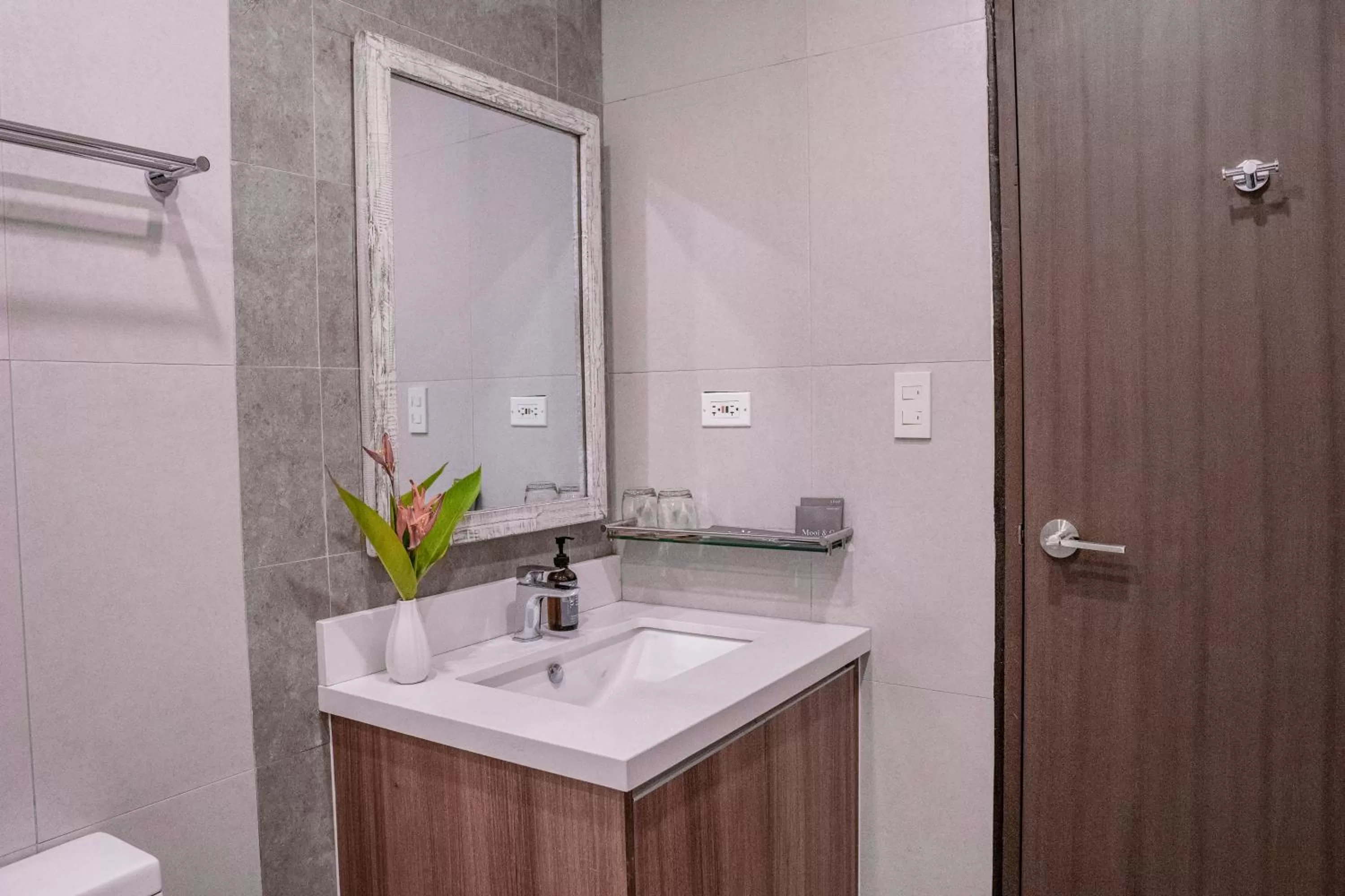 Bathroom in Charlie's El Nido Managed by HII