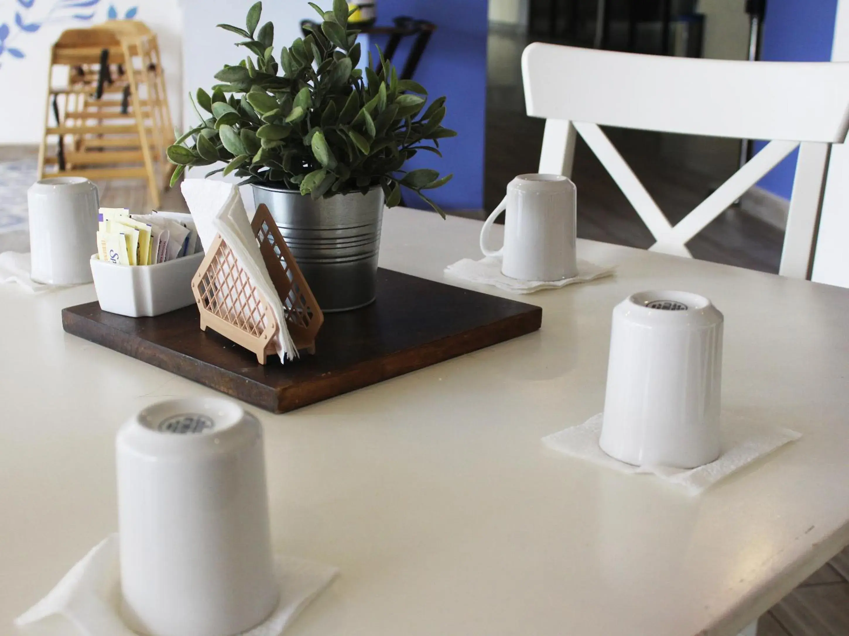 Restaurant/places to eat in Hotel Corona Plaza Restaurant/places to eat in Hotel Corona Plaza