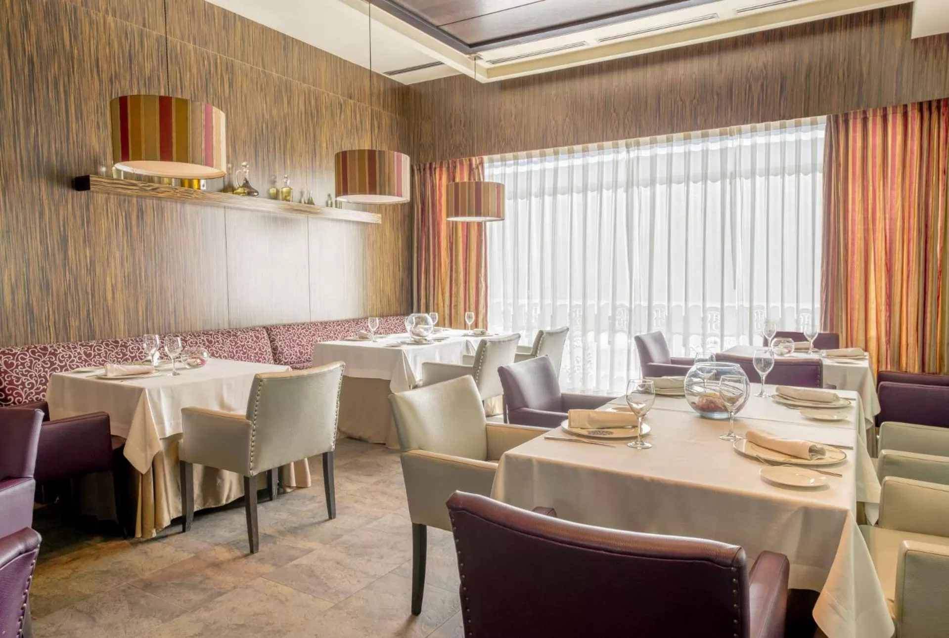 Restaurant/places to eat in Hotel Cordoba Center