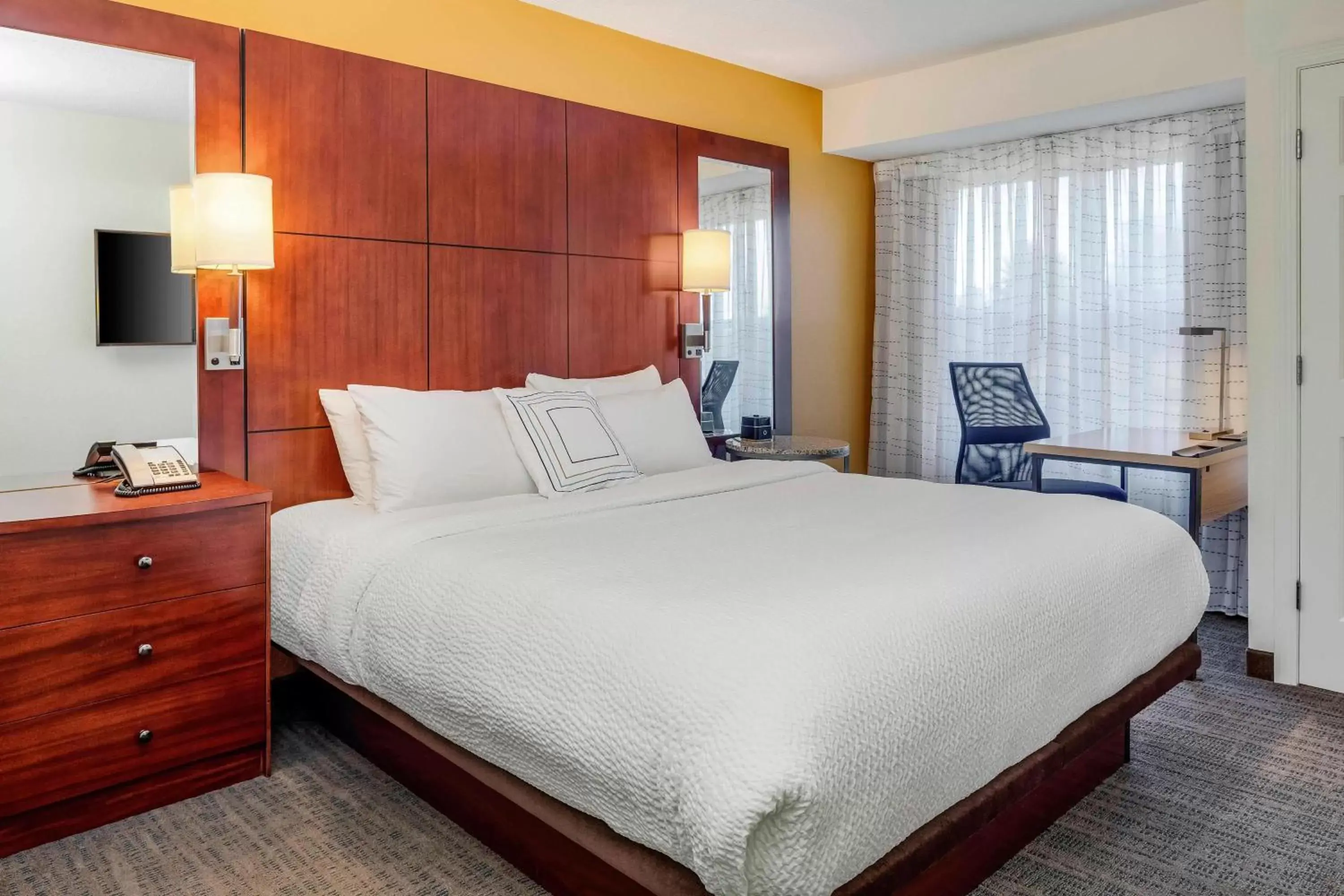 Bedroom, Bed in Residence Inn by Marriott Portsmouth
