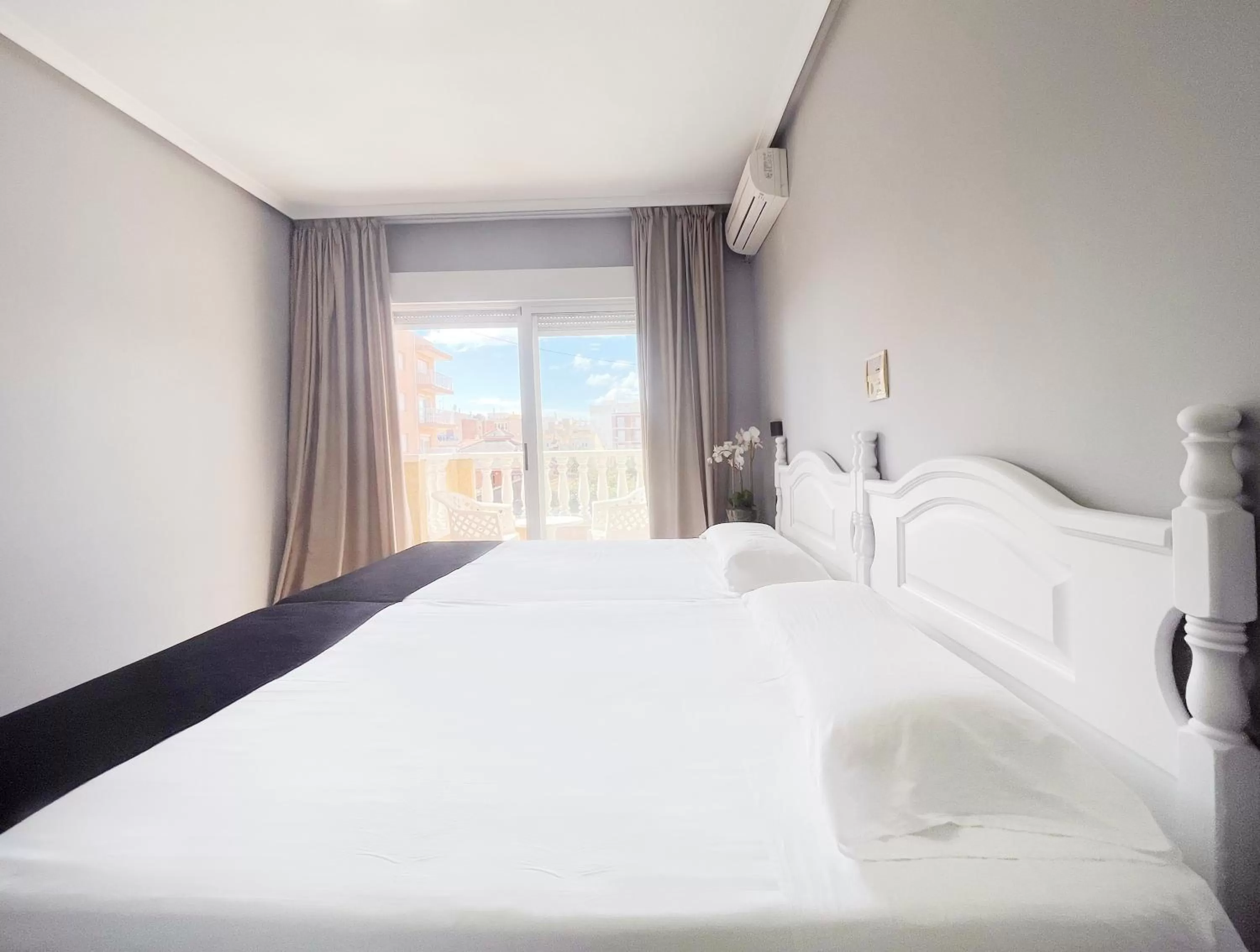 Bedroom in Hotel ParqueMar