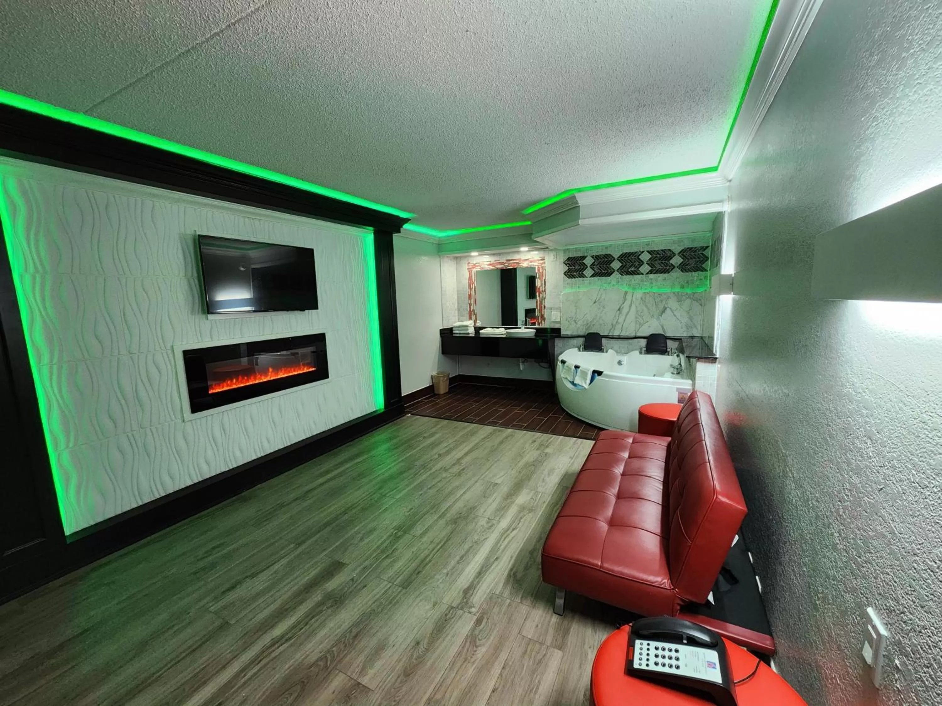 TV and multimedia in Motel 6 North Little Rock, AR-JFK Blvd