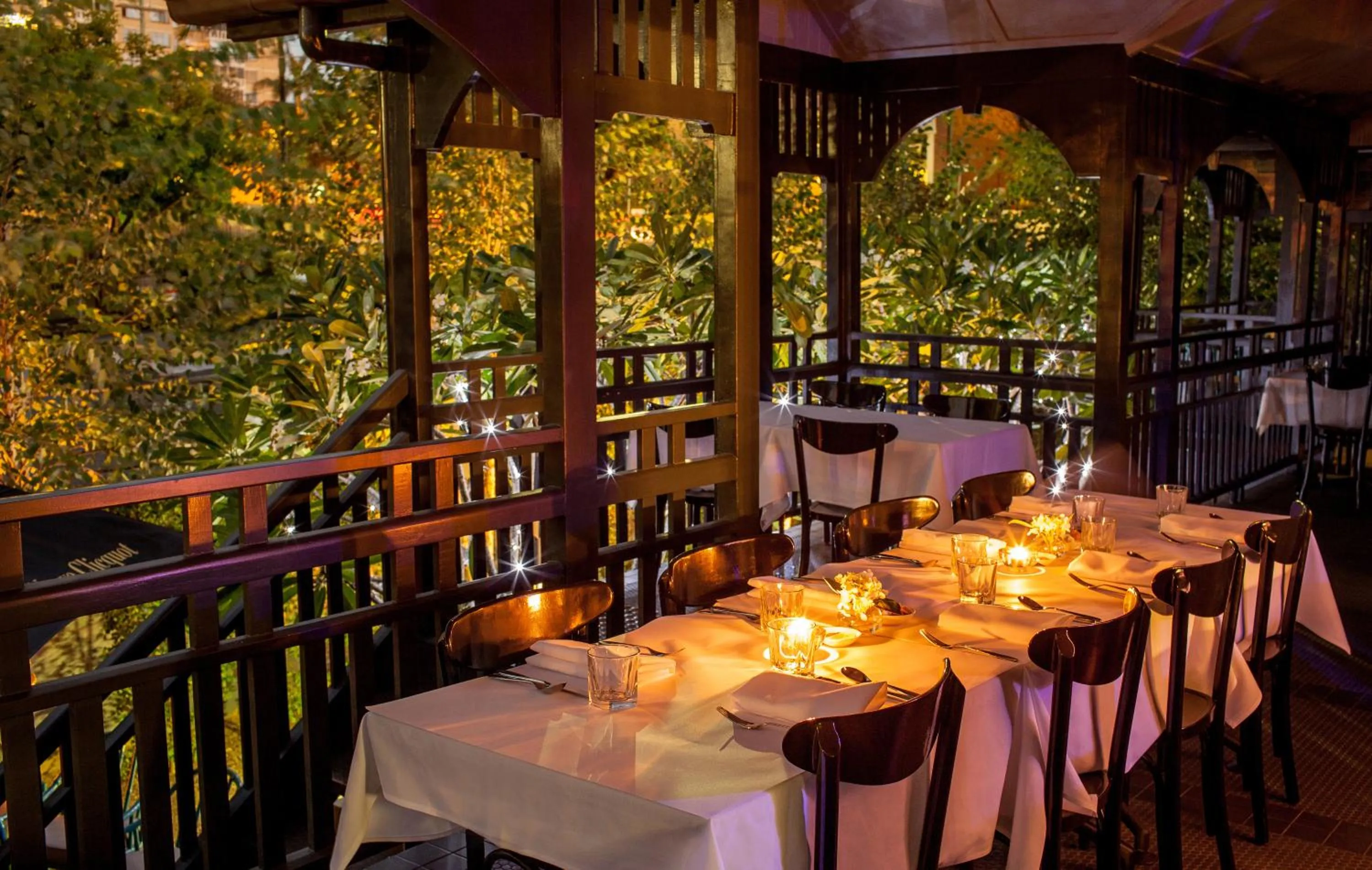 Diving in Spicers Balfour Hotel