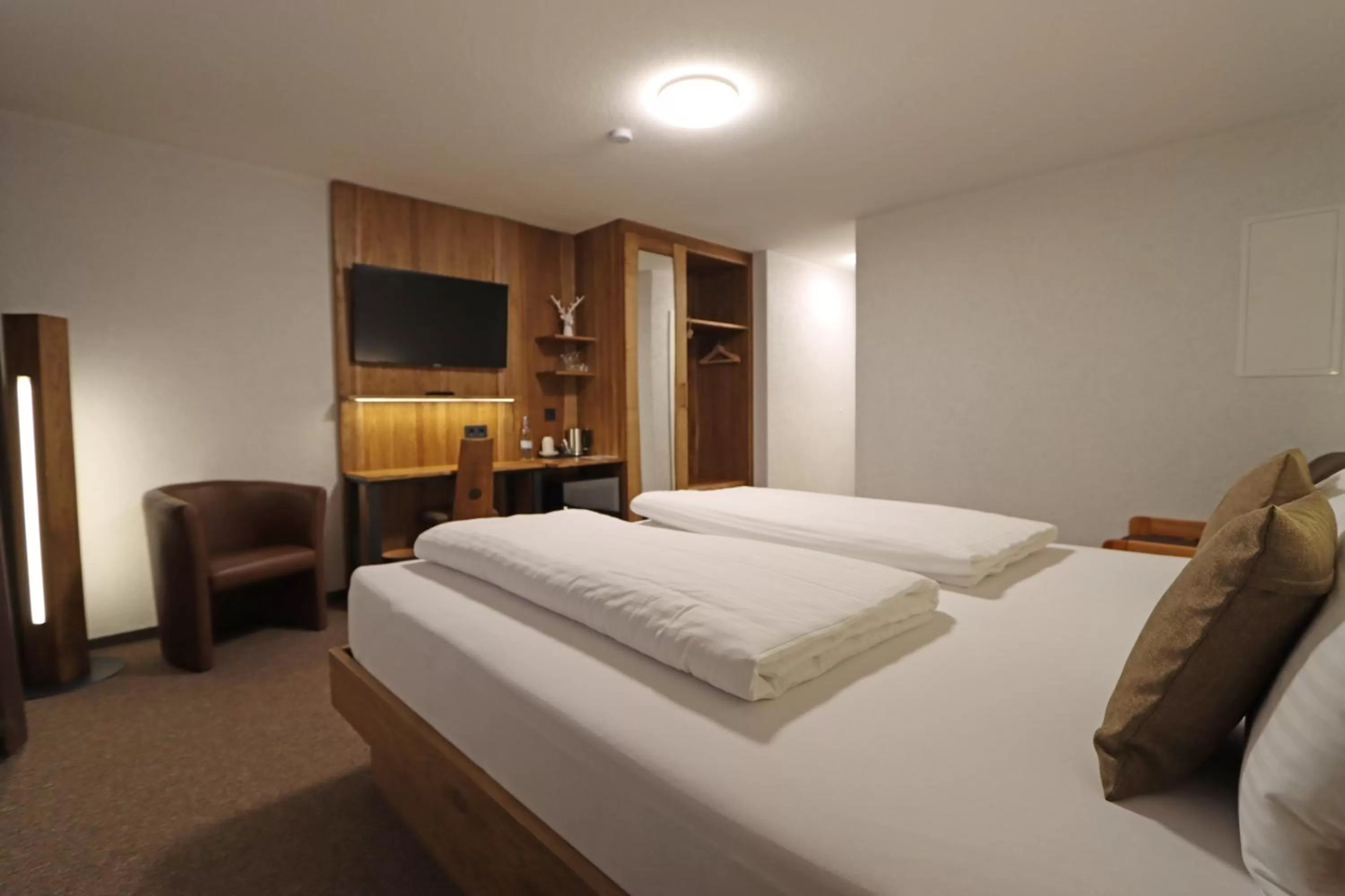 Photo of the whole room in Hotel Kreuz Höhengasthof