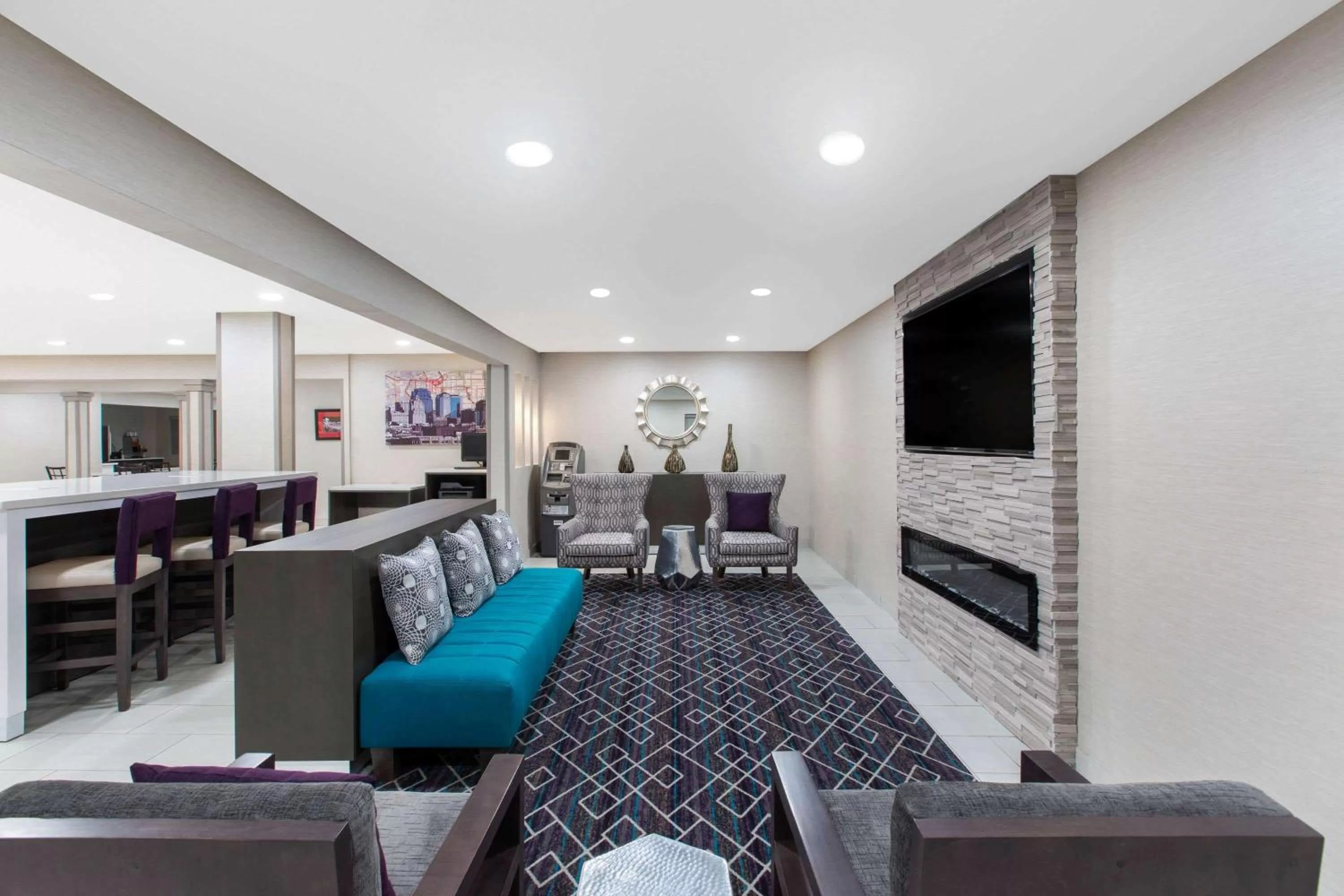 Lobby or reception in La Quinta by Wyndham Blue Springs