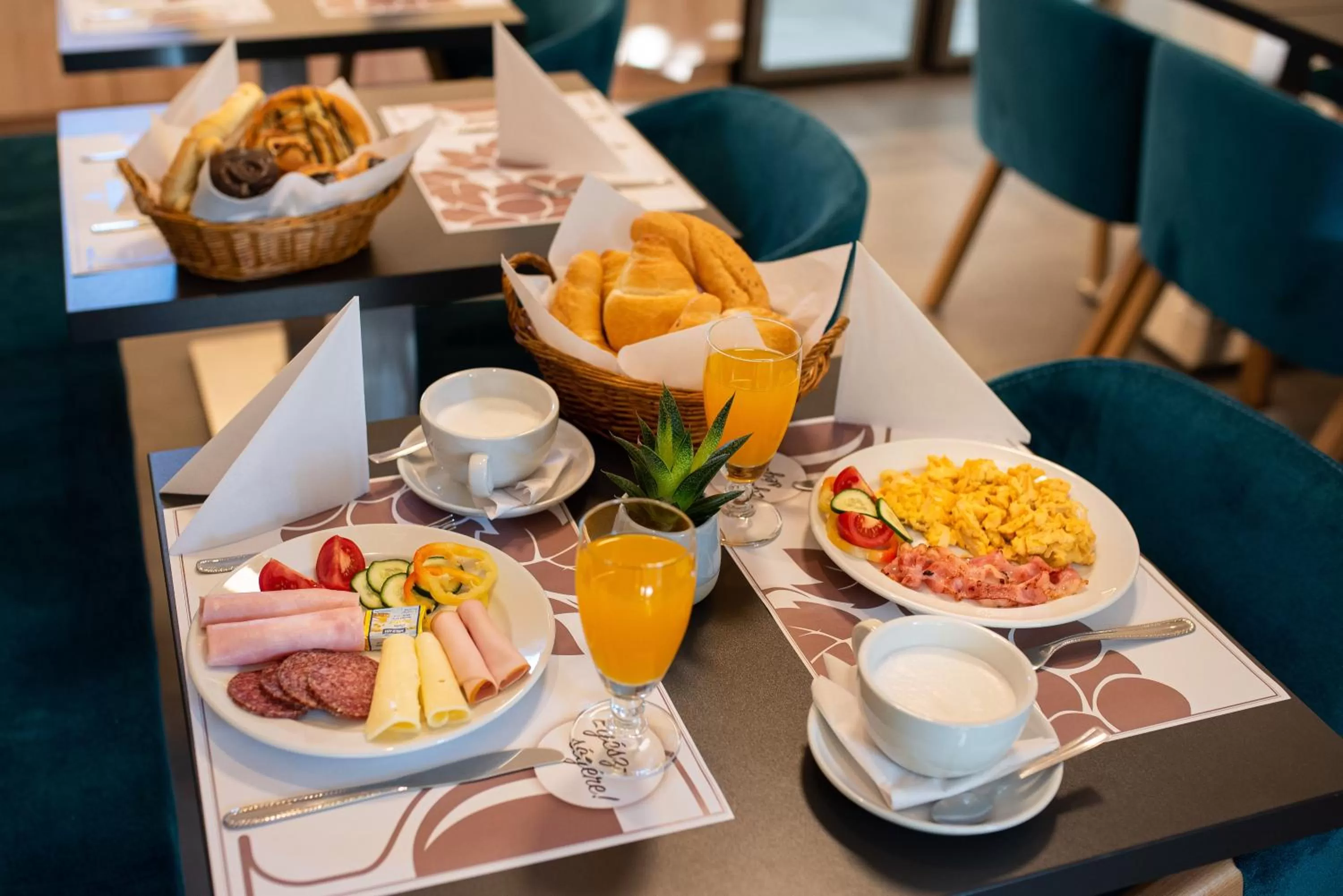 Breakfast in Knáb Panzió